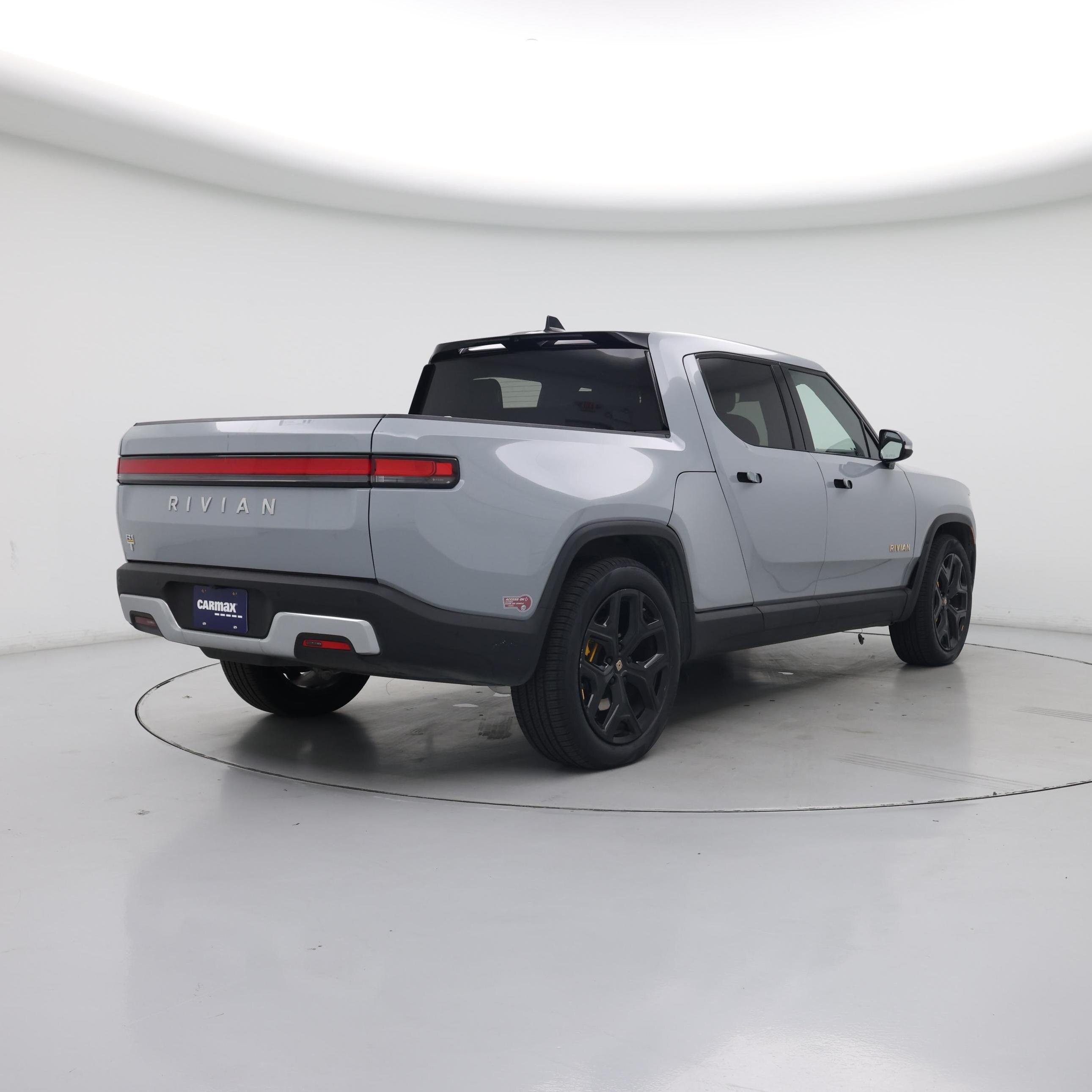 Thumbnail: 2023 Rivian R1T - 8