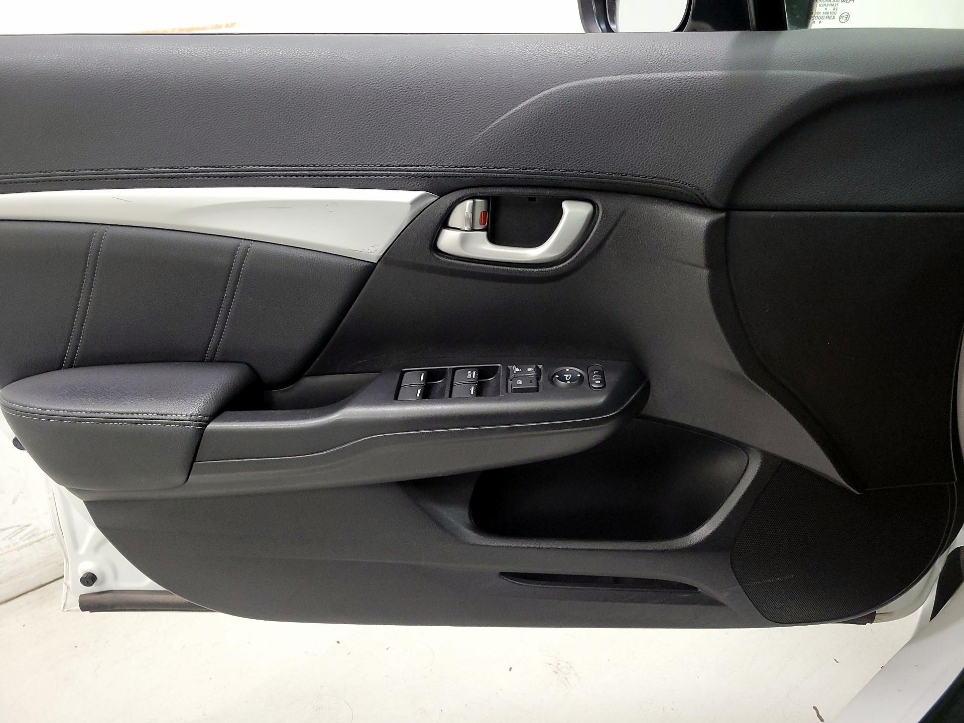 Thumbnail: 2015 Honda Civic - 12