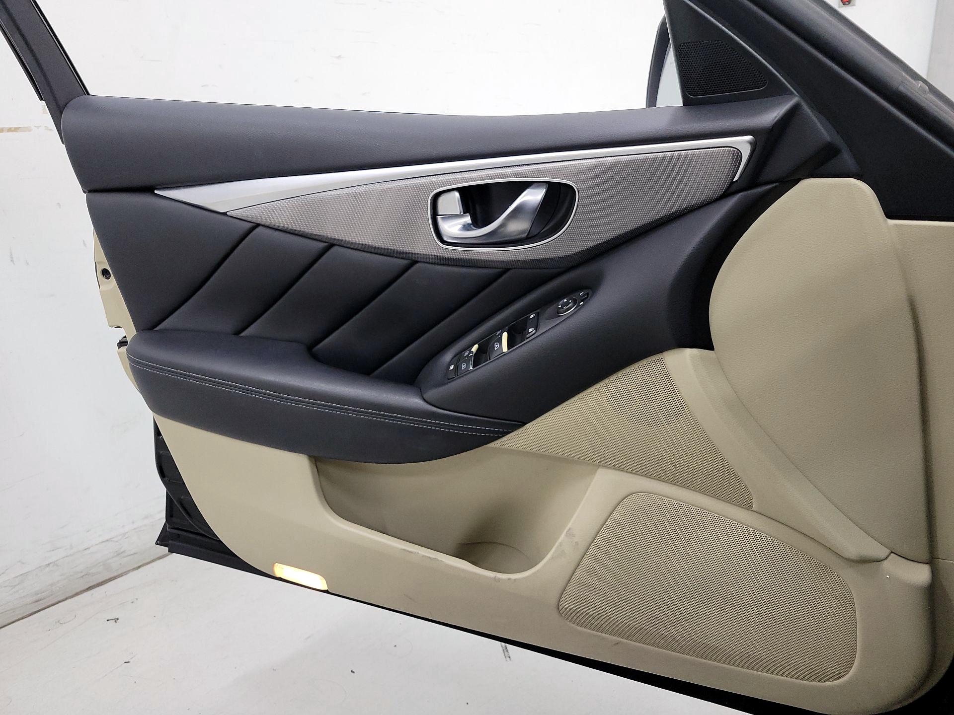 Thumbnail: 2015 INFINITI Q50 - 12