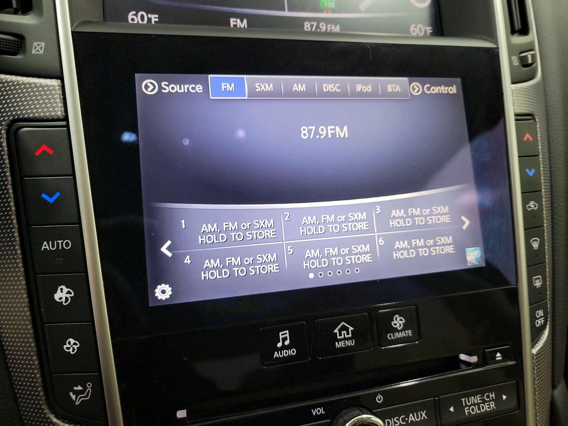 Thumbnail: 2015 INFINITI Q50 - 16