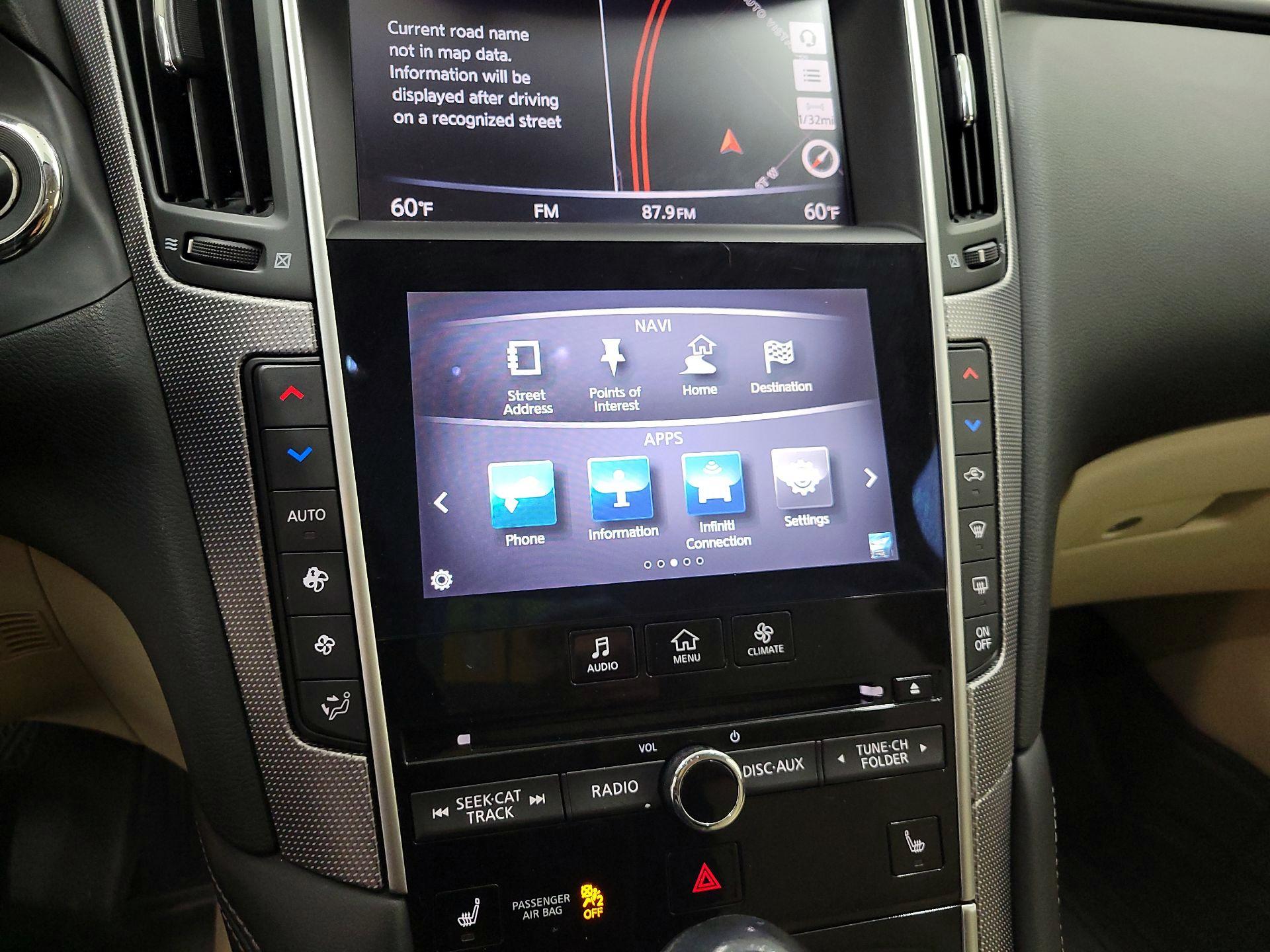 Thumbnail: 2015 INFINITI Q50 - 17