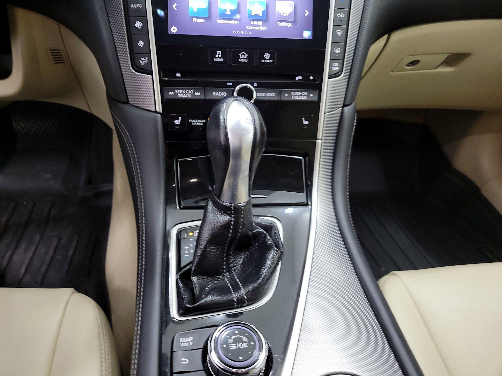Thumbnail: 2015 INFINITI Q50 - 18