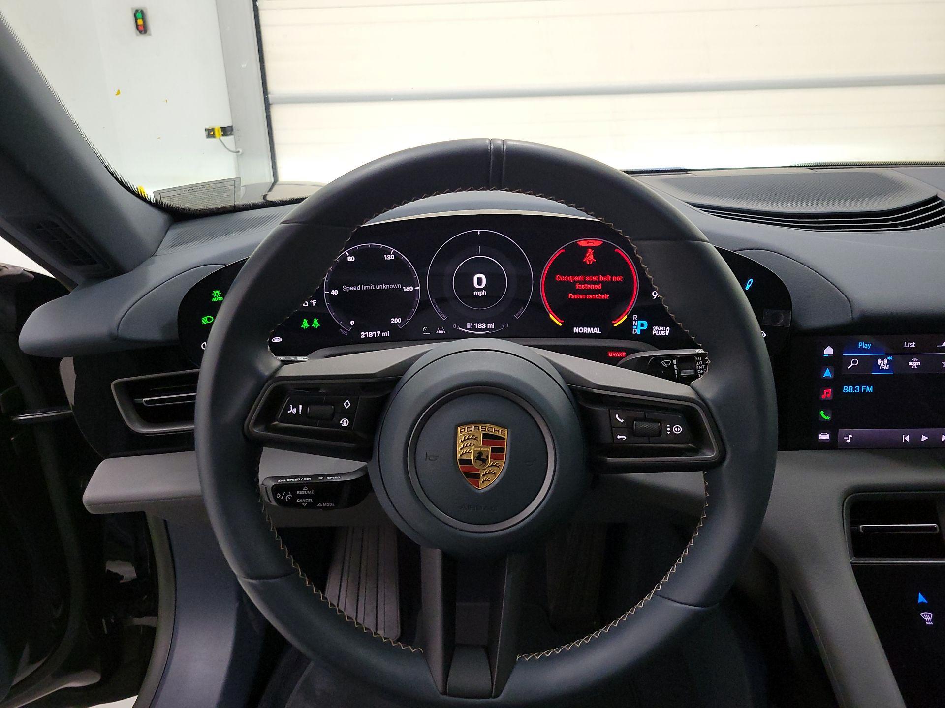 Thumbnail: 2022 Porsche Taycan - 10