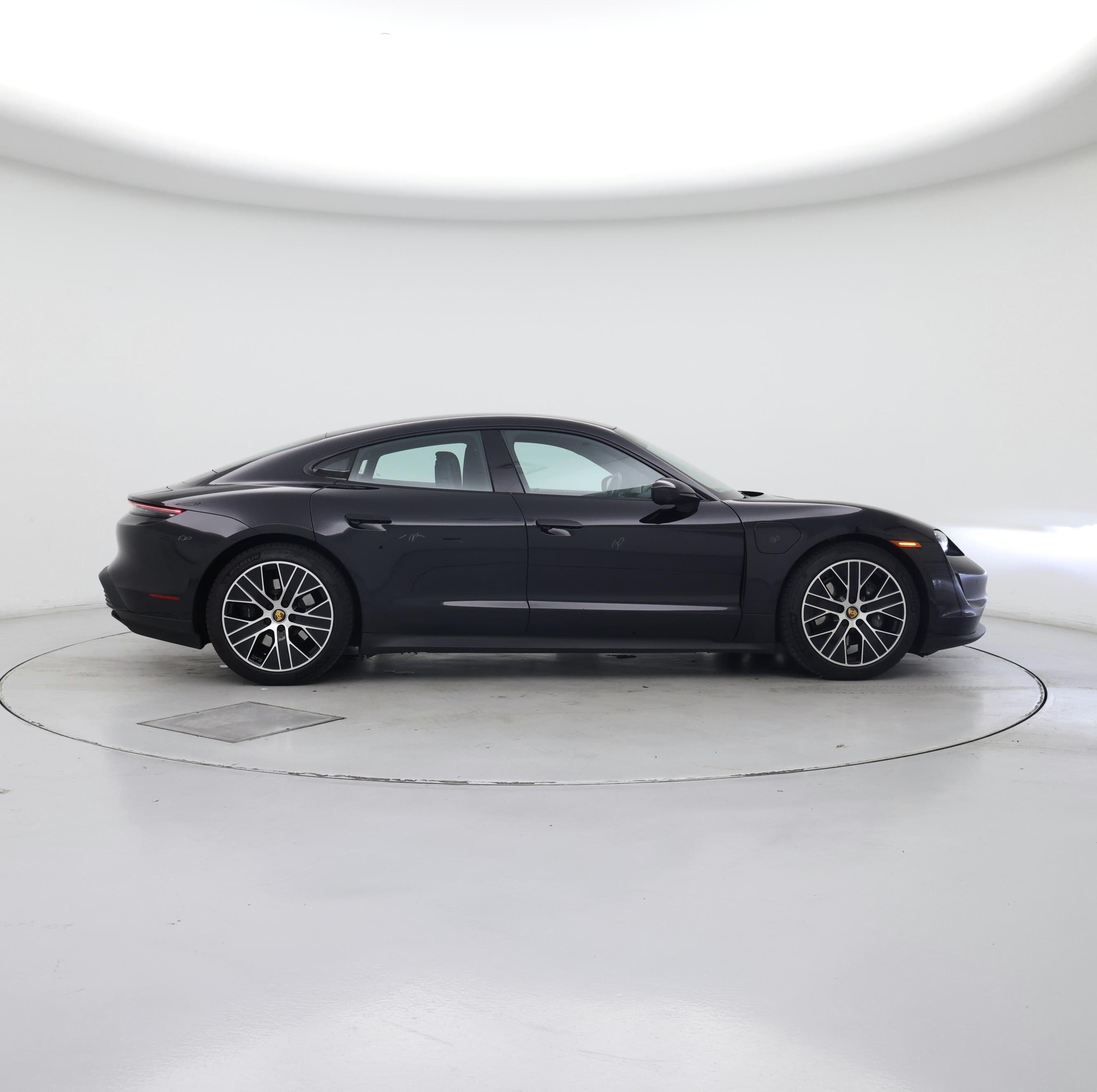Thumbnail: 2022 Porsche Taycan - 7