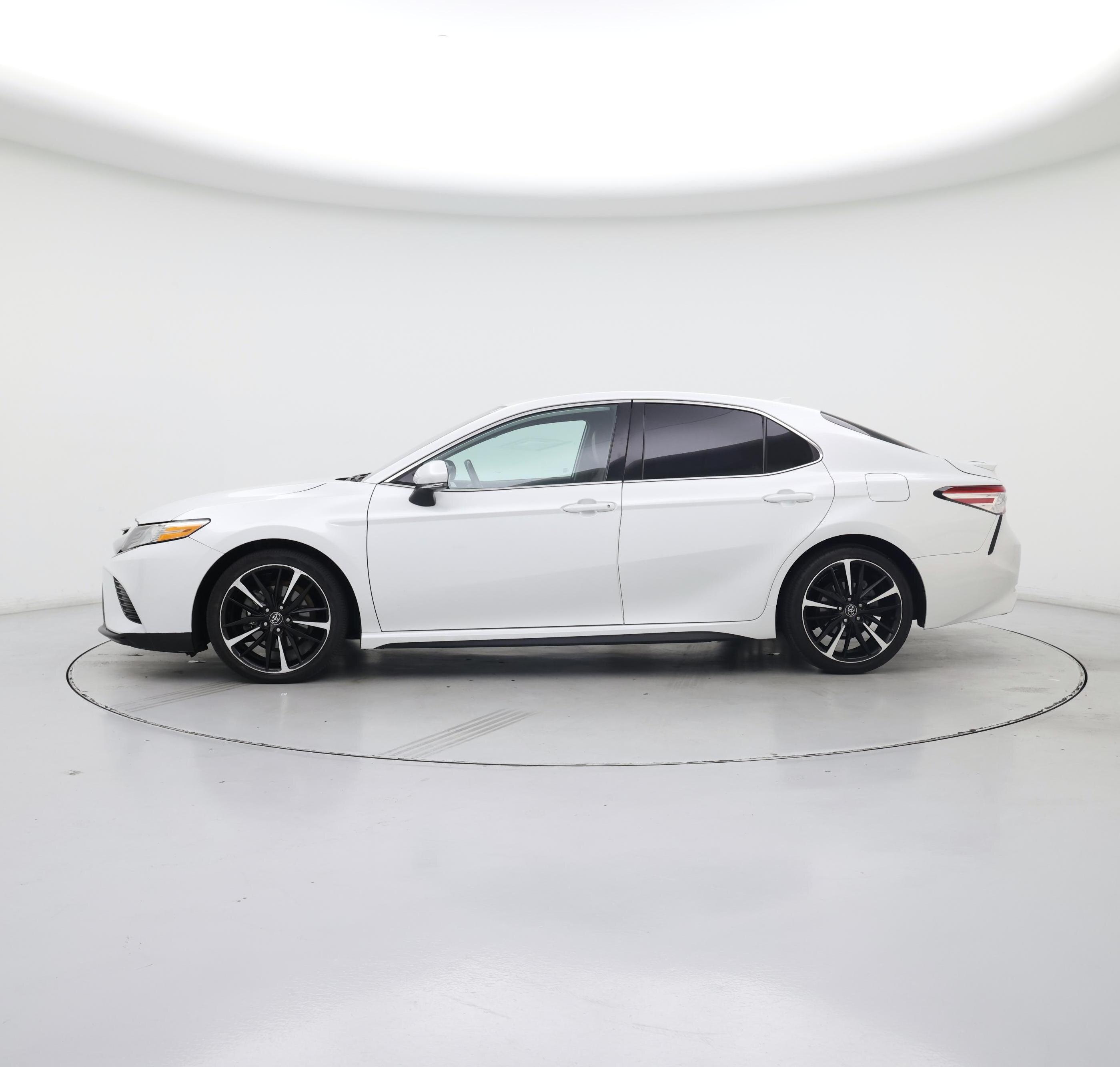 Thumbnail: 2020 Toyota Camry - 3