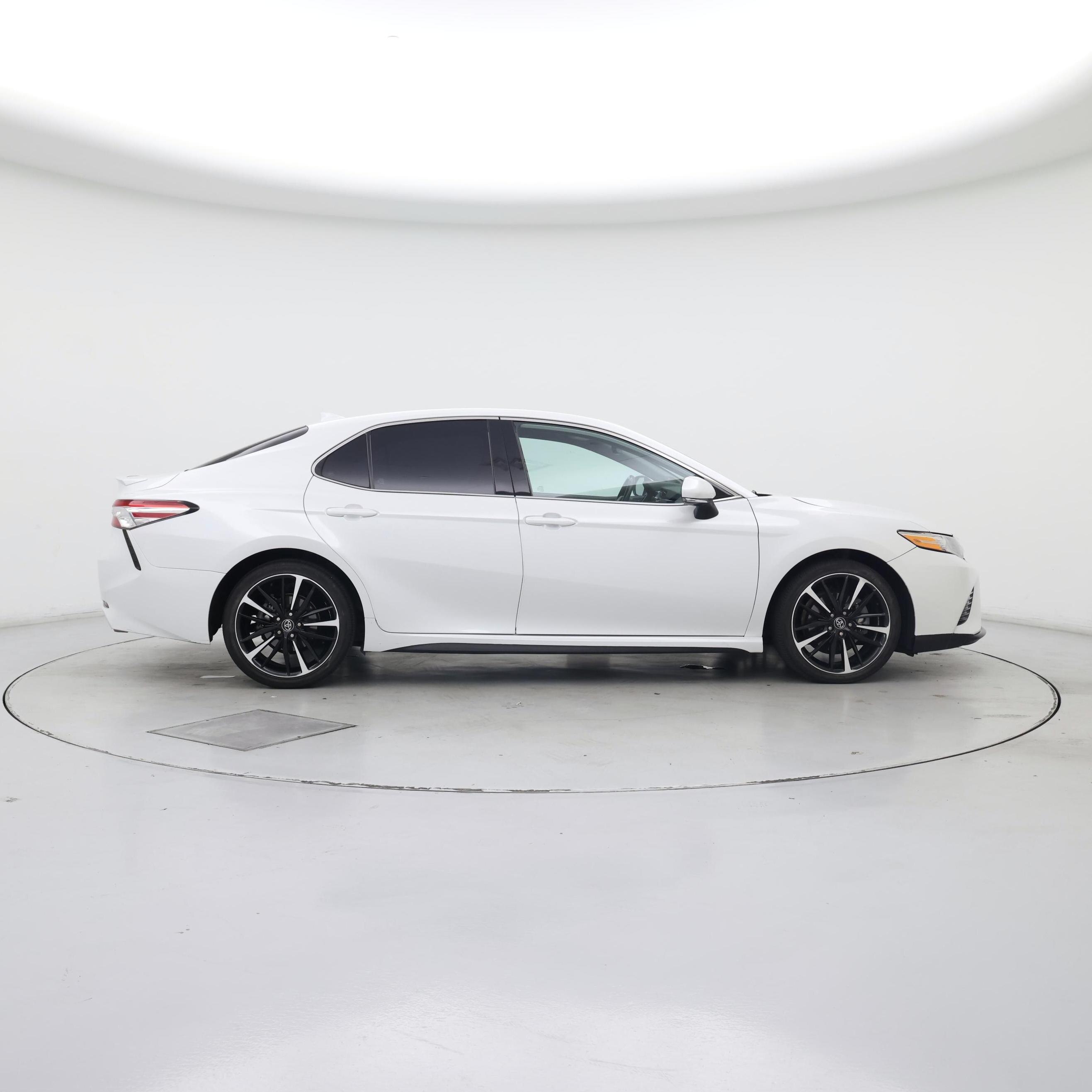 Thumbnail: 2020 Toyota Camry - 7