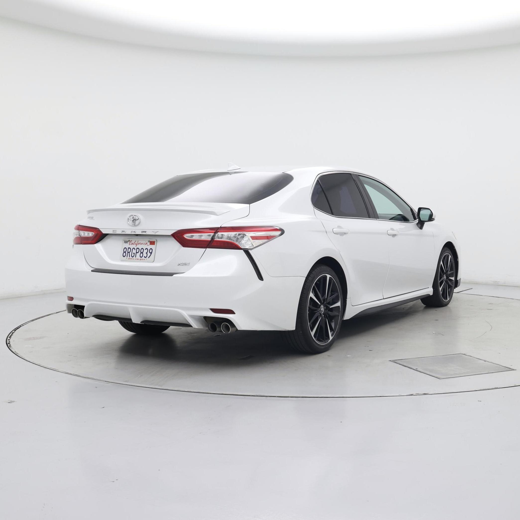 Thumbnail: 2020 Toyota Camry - 8