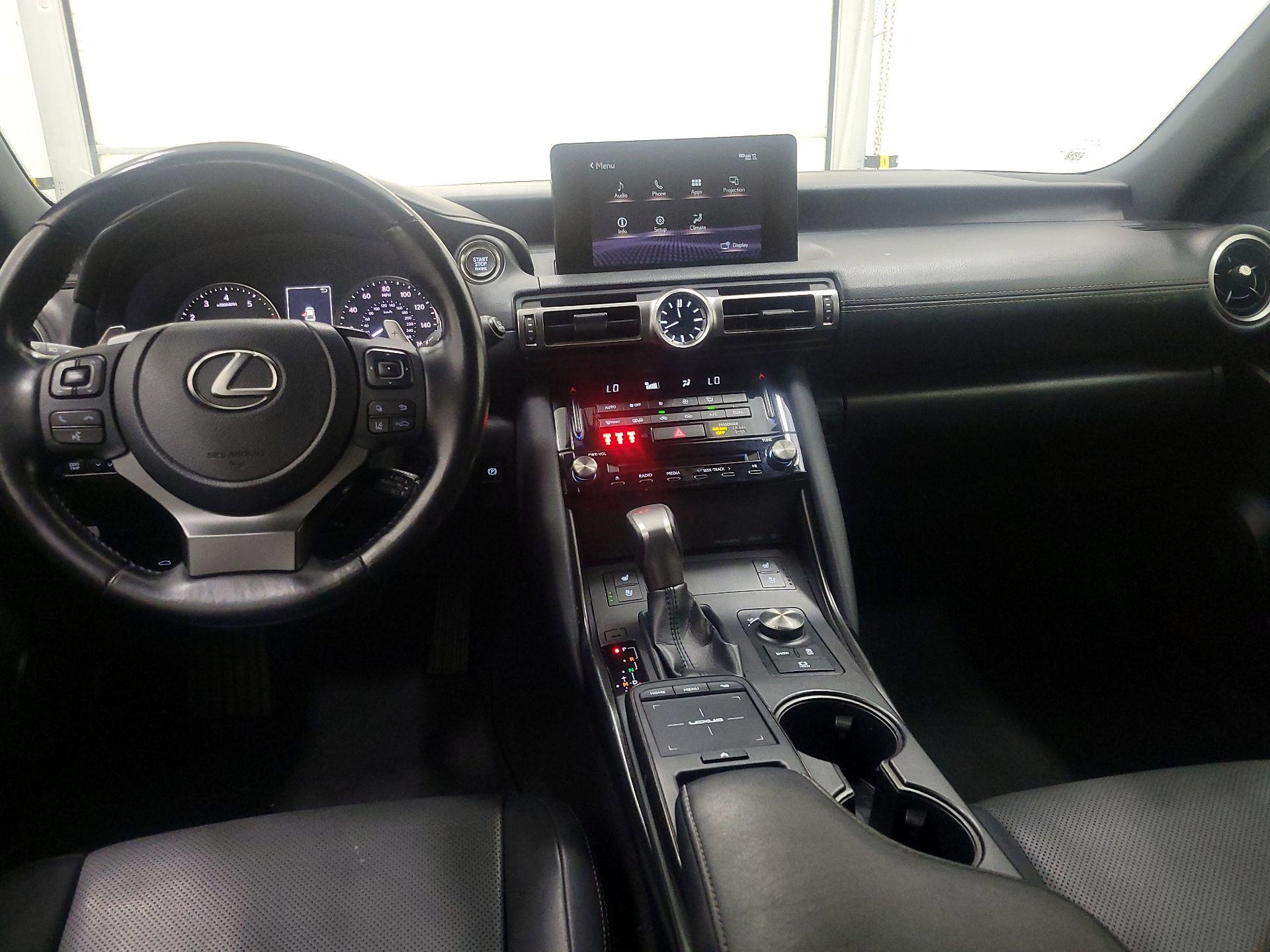 Thumbnail: 2021 Lexus IS - 9