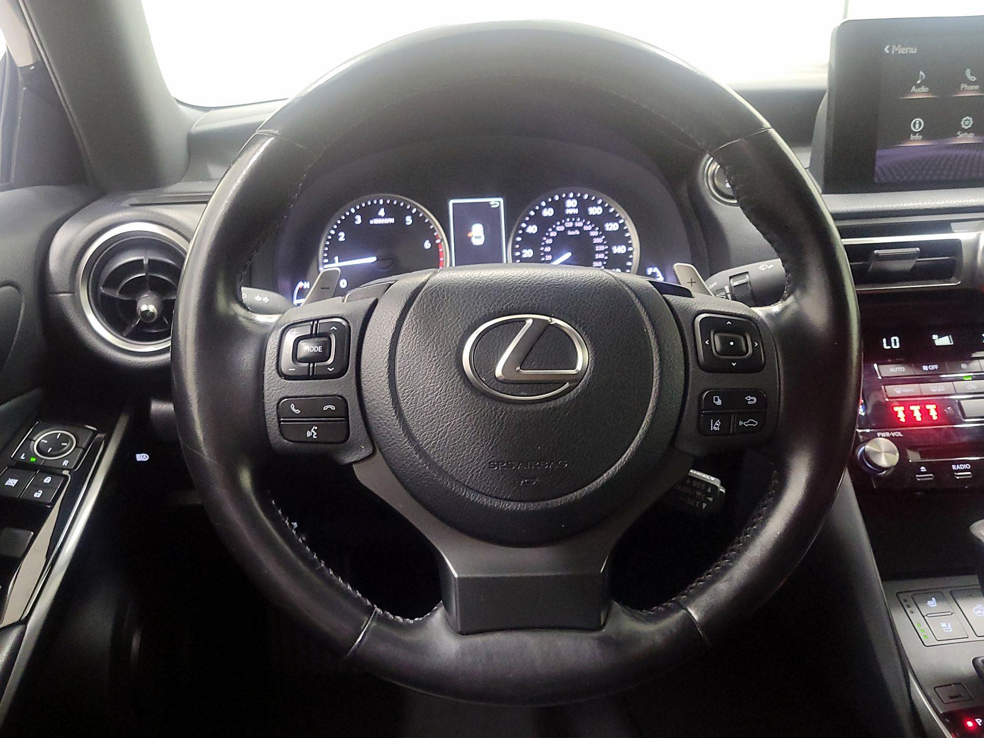 Thumbnail: 2021 Lexus IS - 10