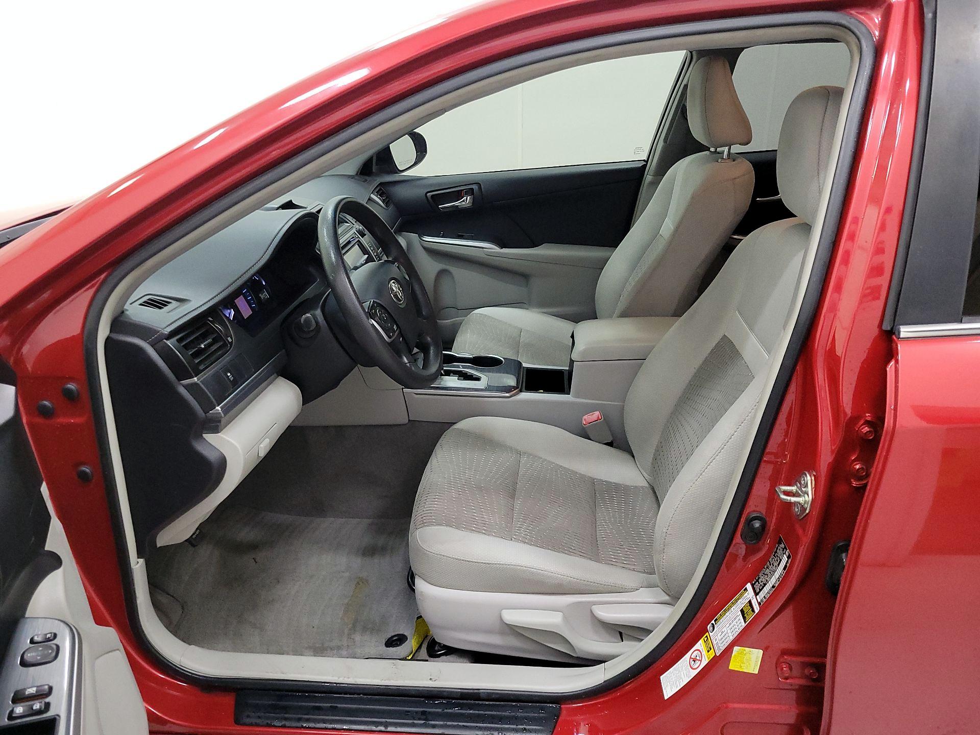 Thumbnail: 2014 Toyota Camry - 11