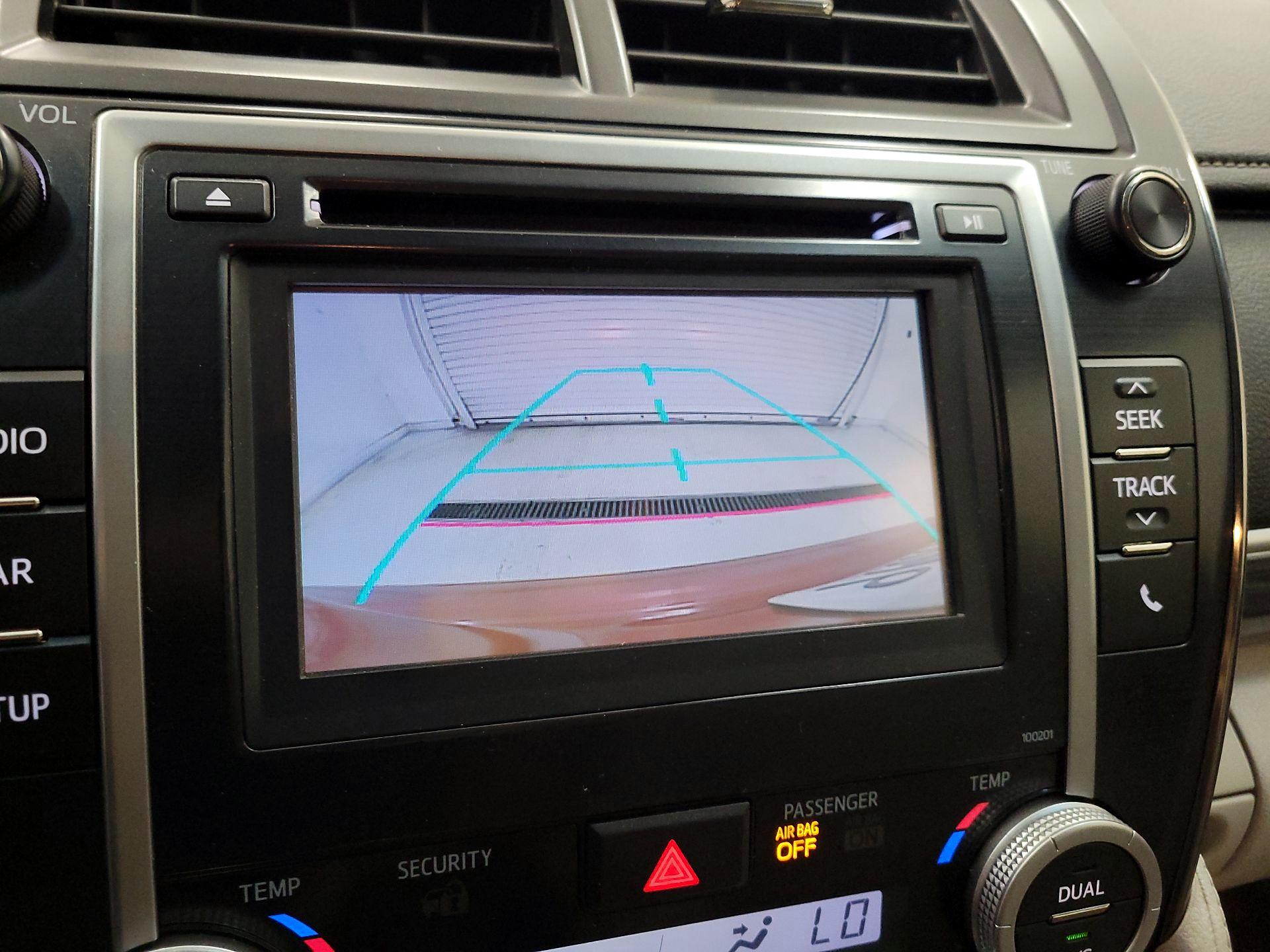 Thumbnail: 2014 Toyota Camry - 14