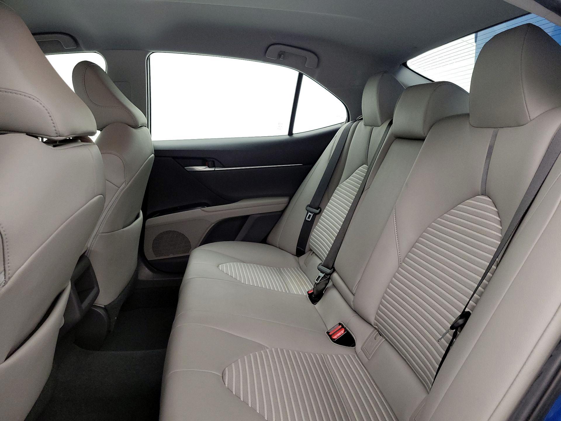 Thumbnail: 2018 Toyota Camry - 19
