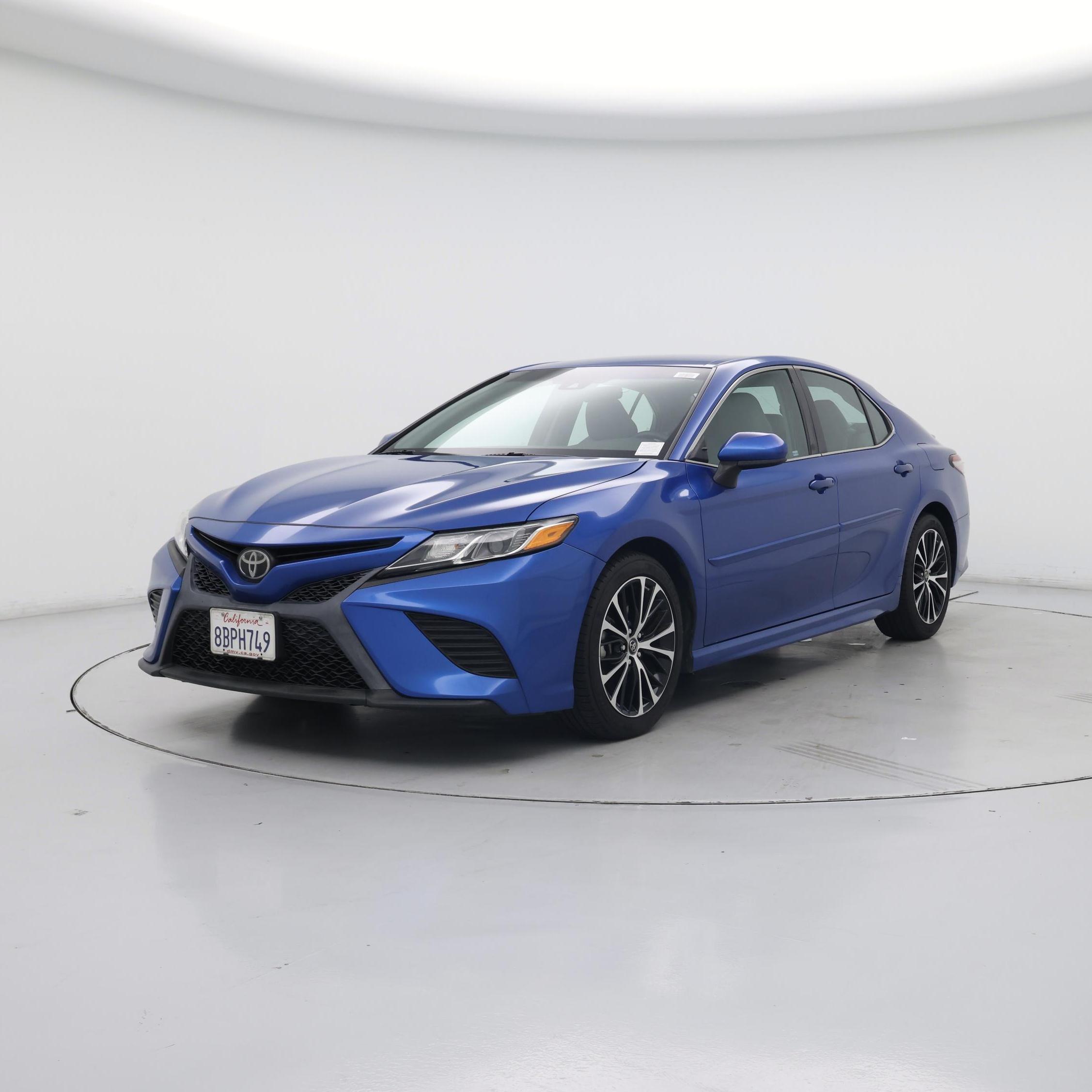 Thumbnail: 2018 Toyota Camry - 4