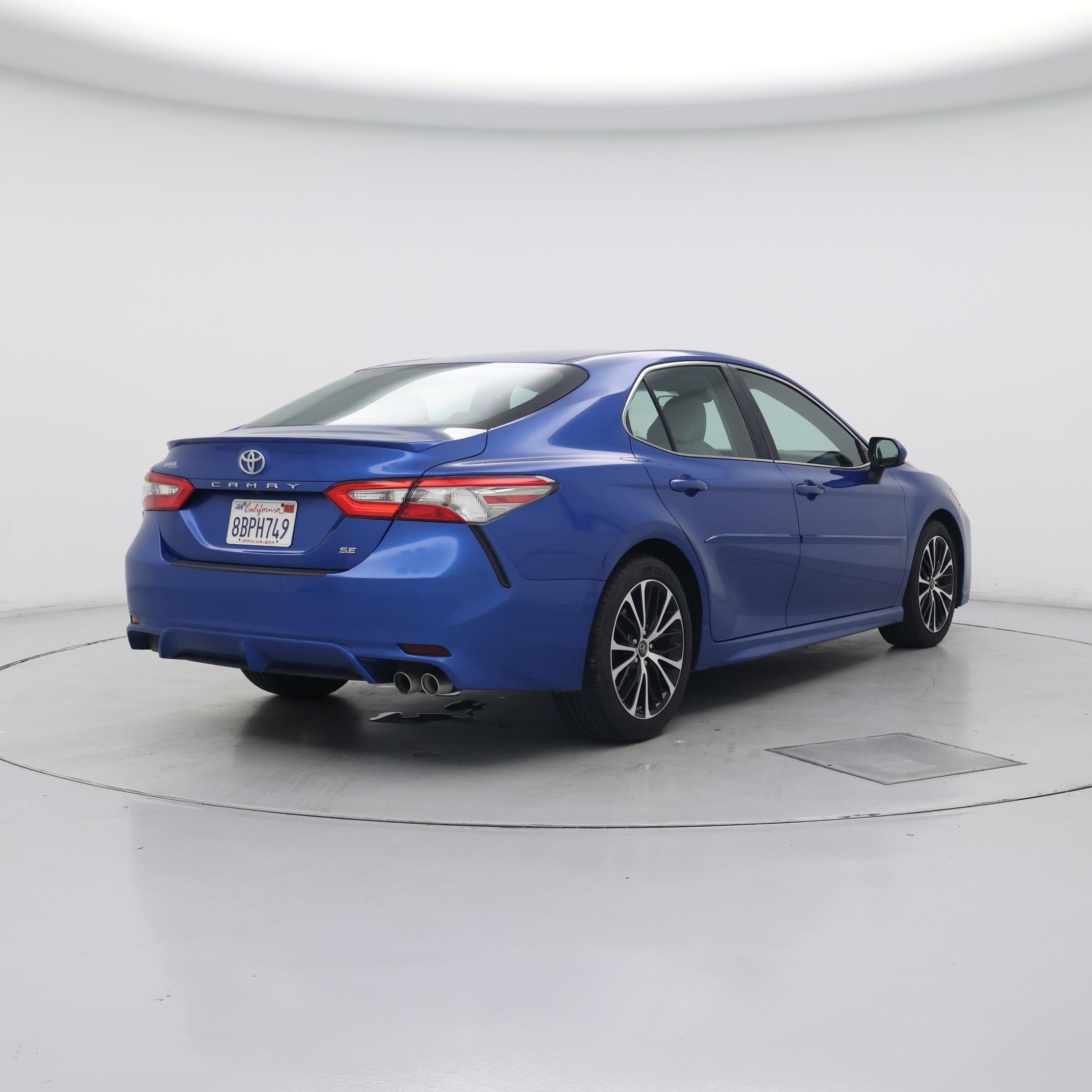 Thumbnail: 2018 Toyota Camry - 8
