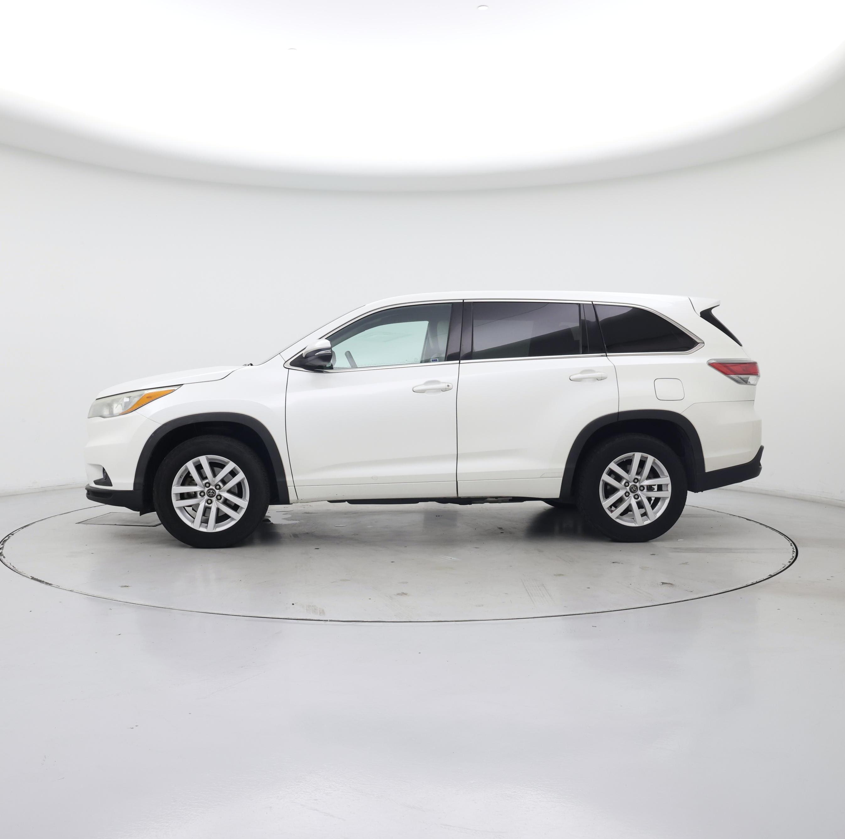 Thumbnail: 2016 Toyota Highlander - 3