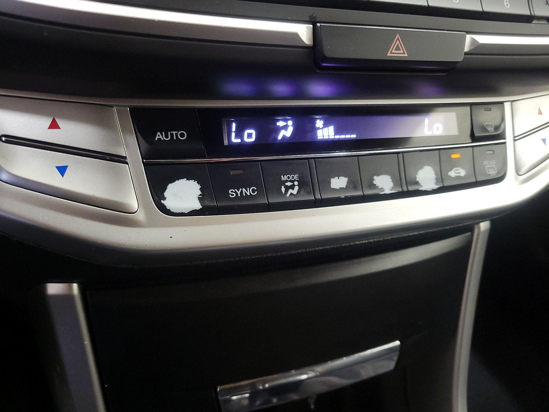 Thumbnail: 2015 Honda Accord - 16