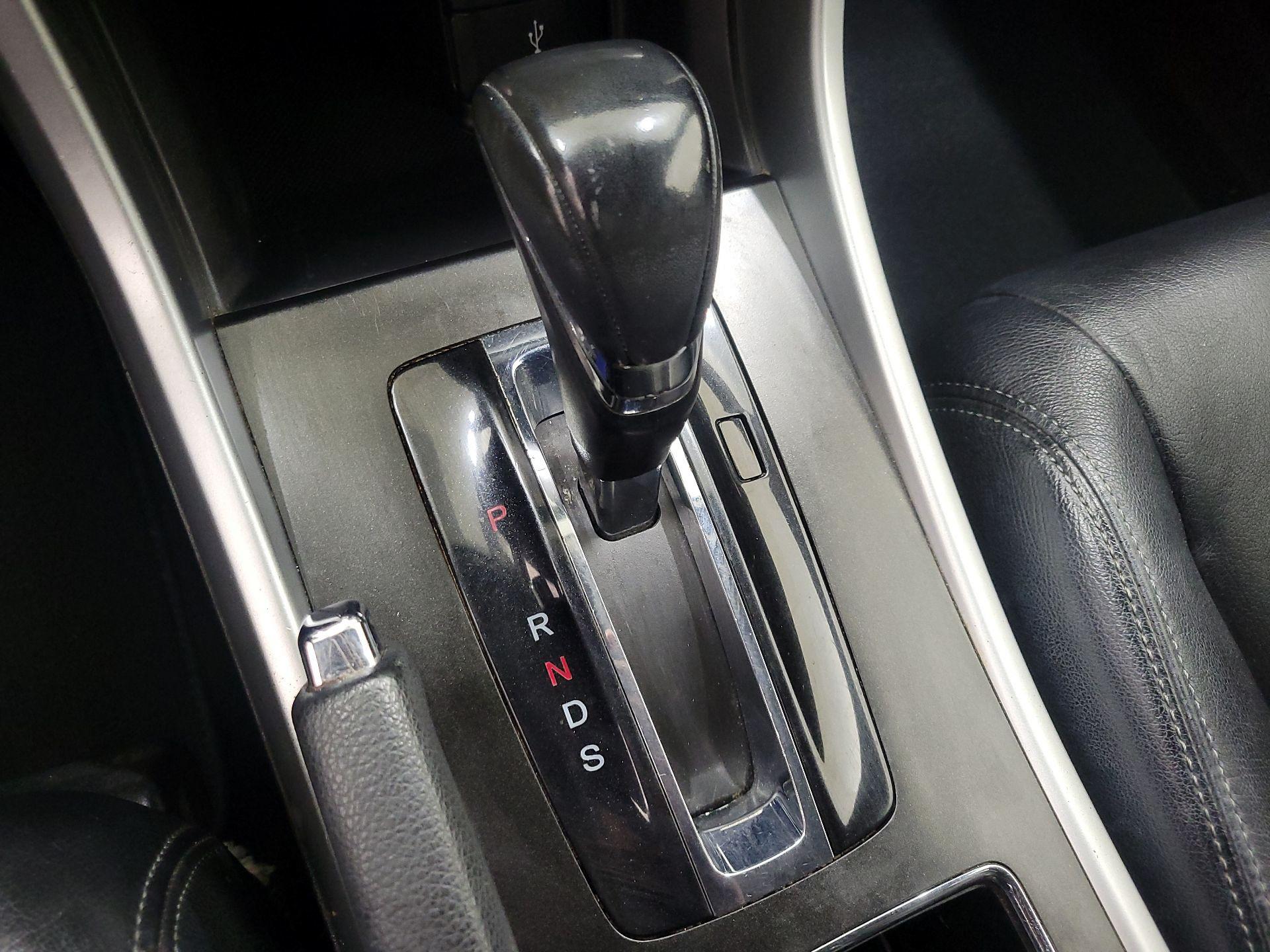 Thumbnail: 2015 Honda Accord - 17