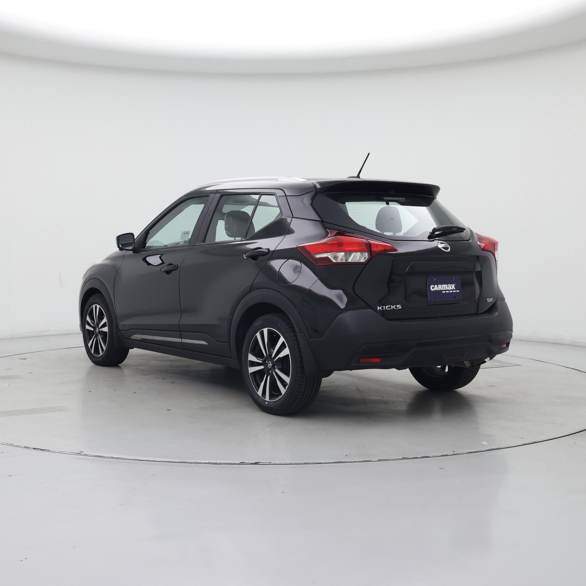 Thumbnail: 2019 Nissan Kicks - 2