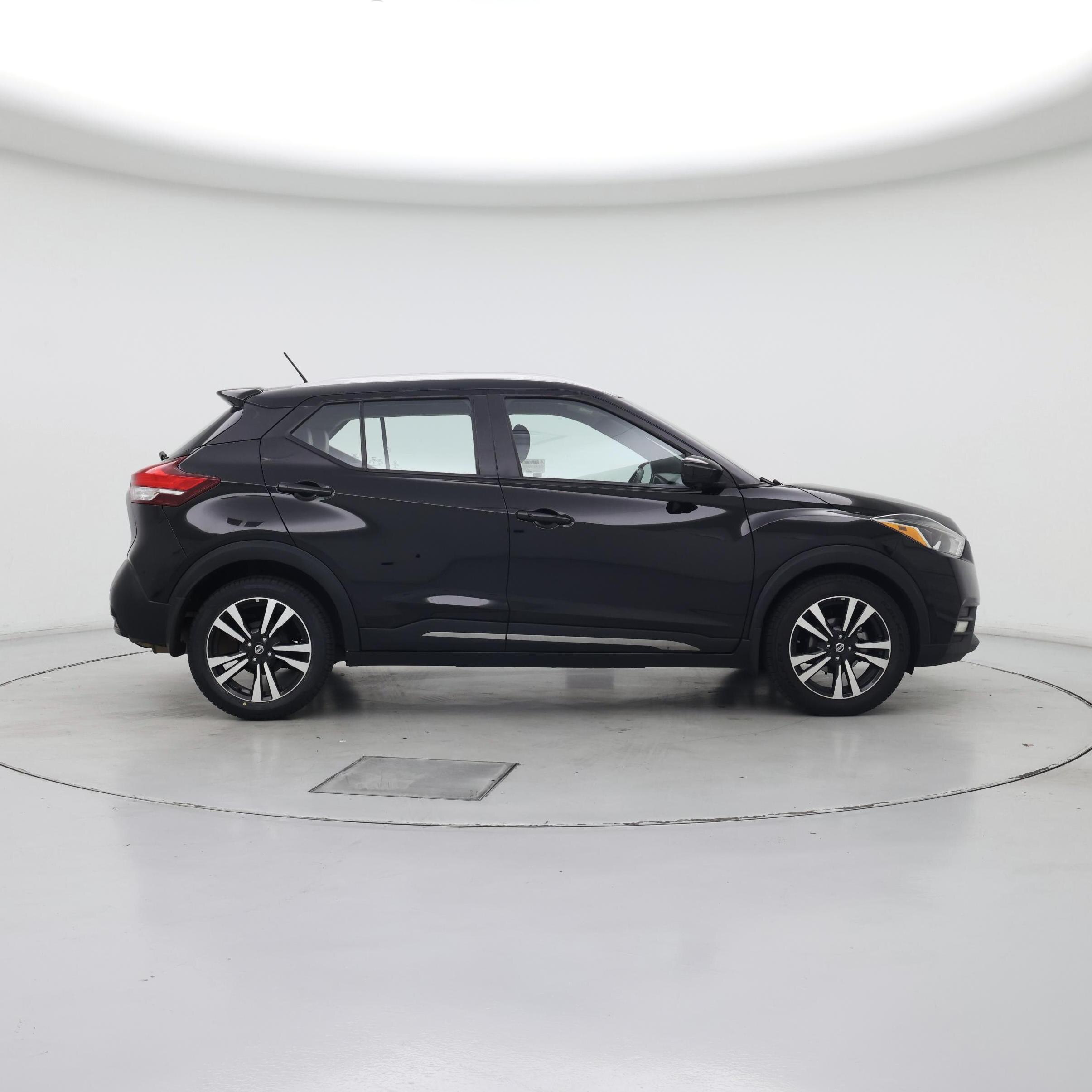 Thumbnail: 2019 Nissan Kicks - 7