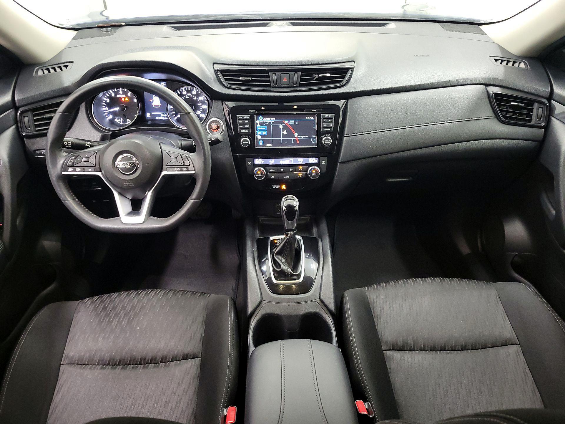 Thumbnail: 2017 Nissan Rogue - 9