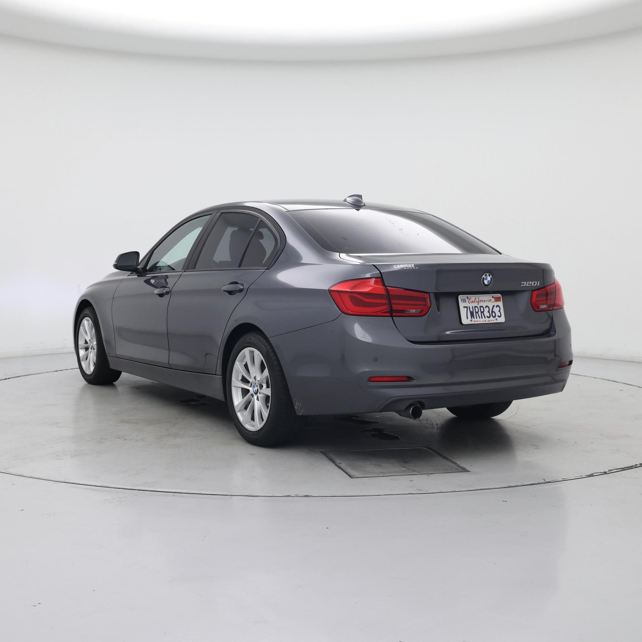 Thumbnail: 2017 BMW 3 Series - 2