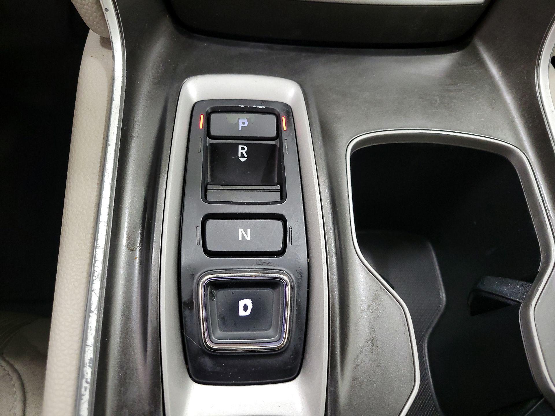 Thumbnail: 2018 Honda Accord - 17