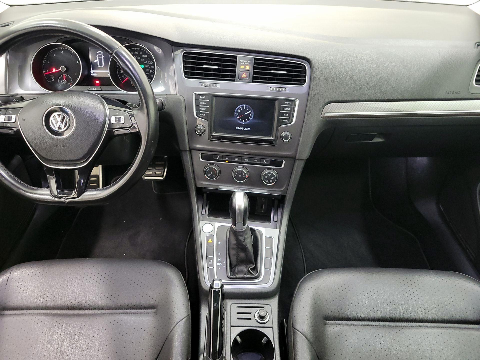 Thumbnail: 2017 Volkswagen Golf - 9