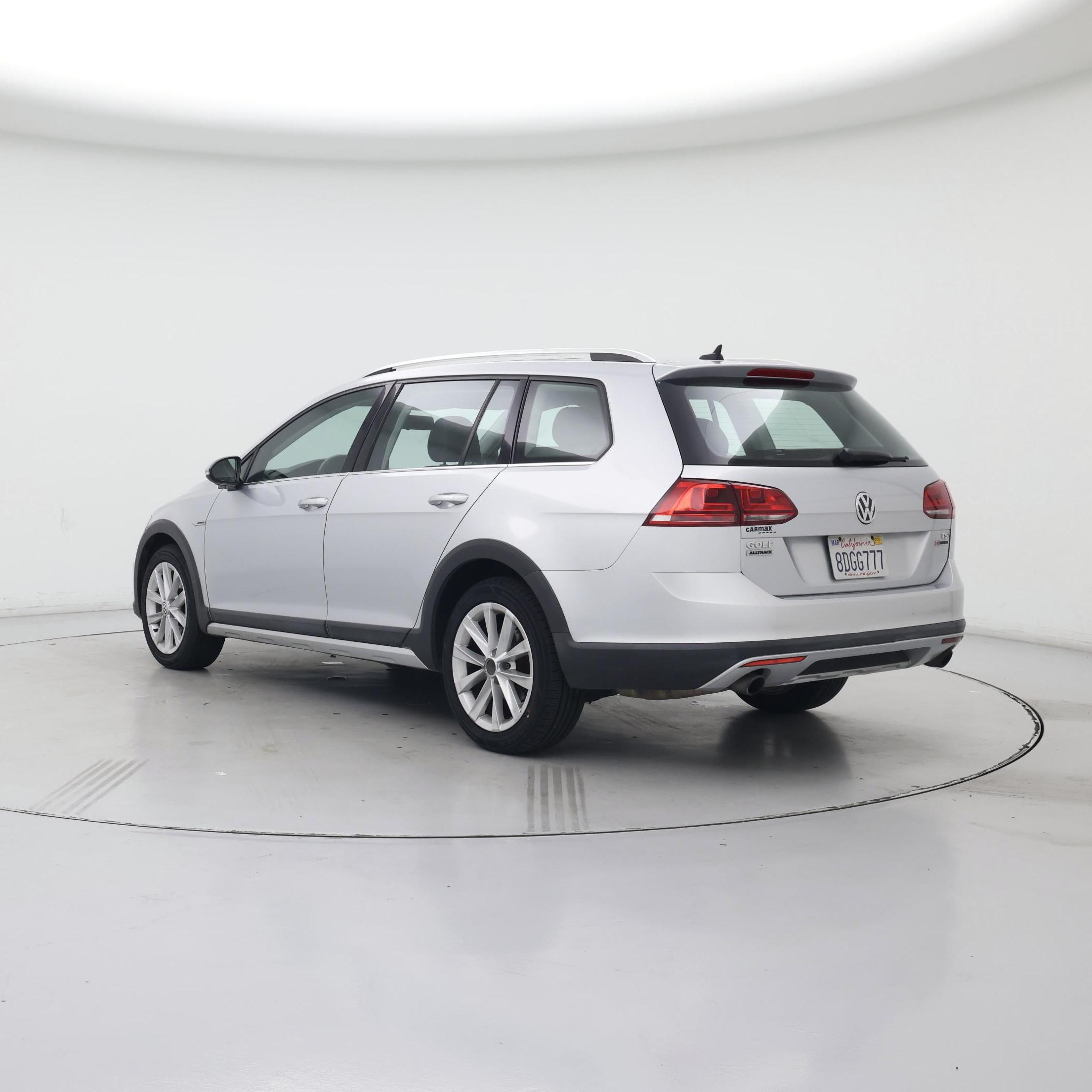Thumbnail: 2017 Volkswagen Golf - 2