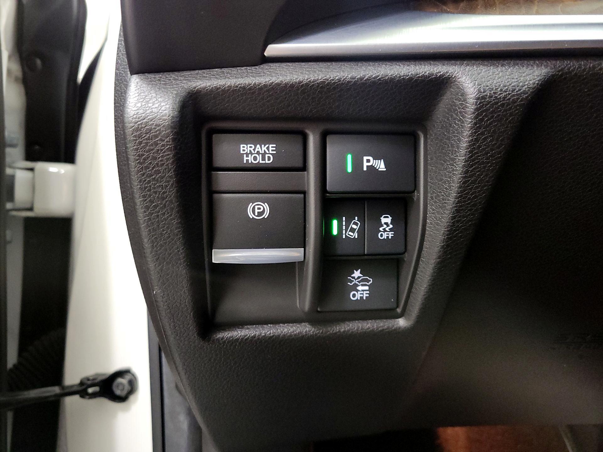Thumbnail: 2019 Acura MDX - 13