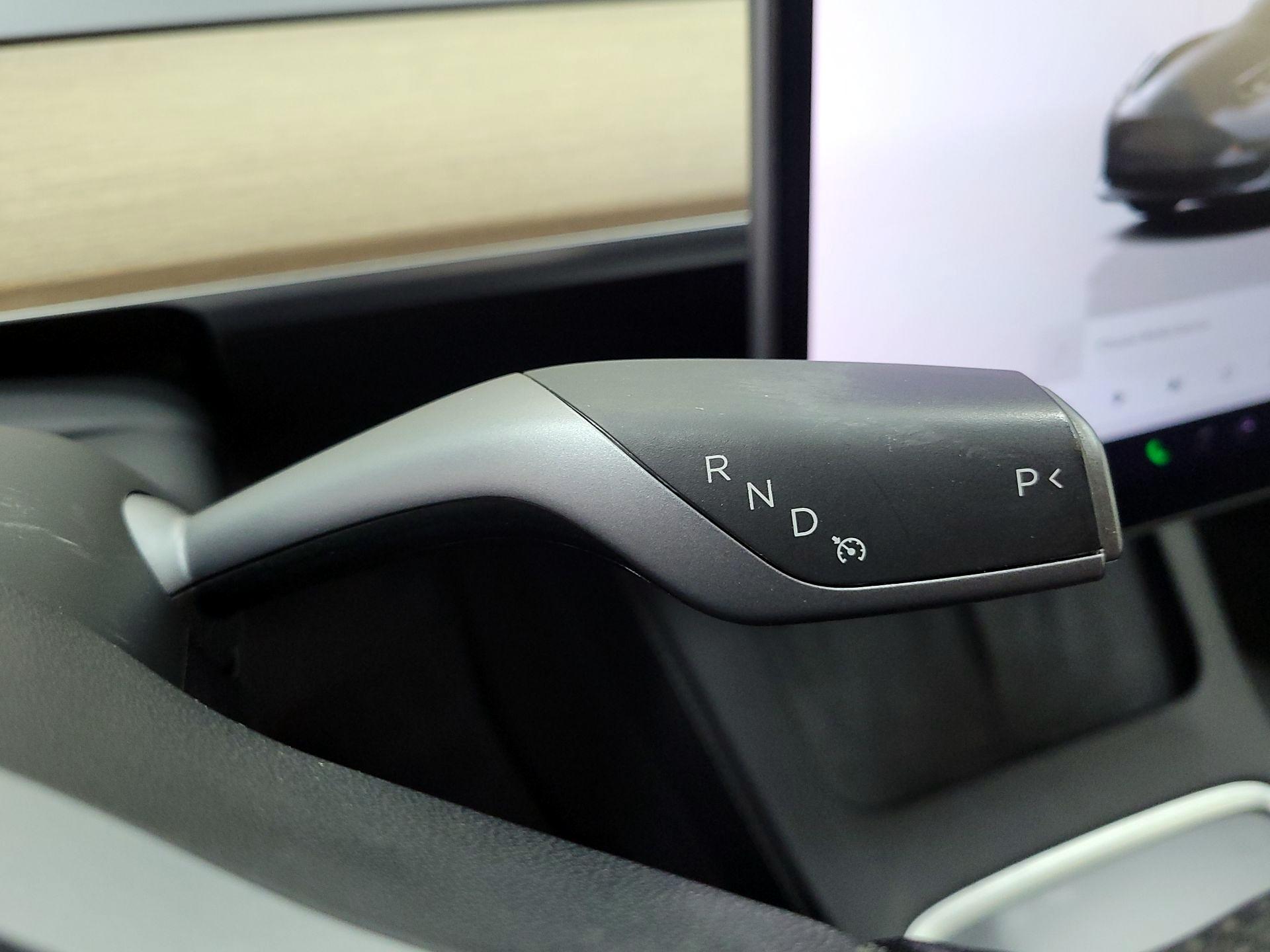 Thumbnail: 2022 Tesla Model 3 - 17