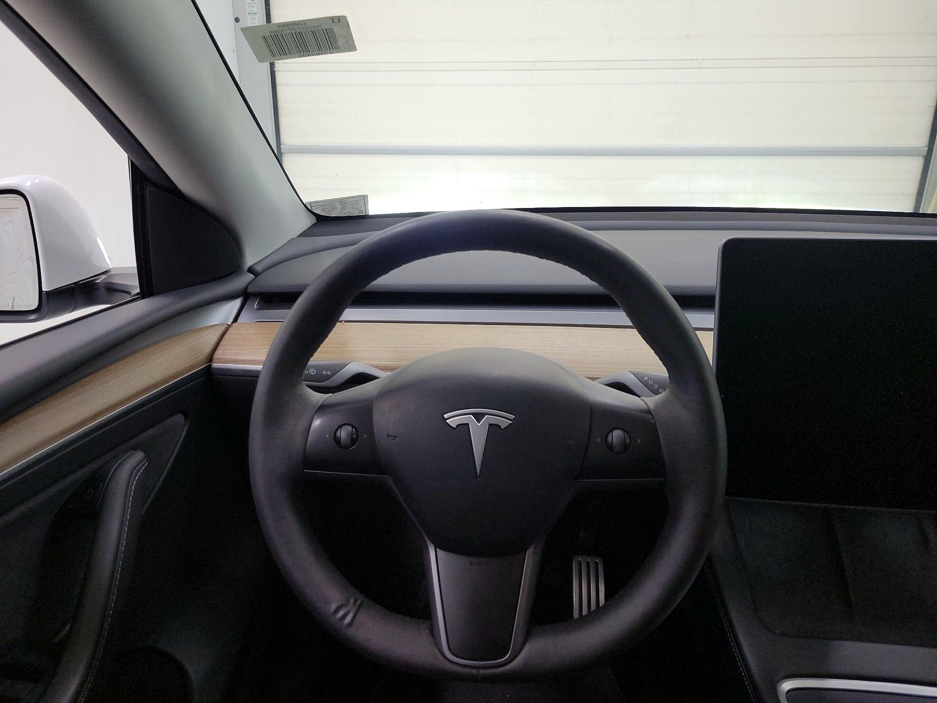 Thumbnail: 2023 Tesla Model Y - 10