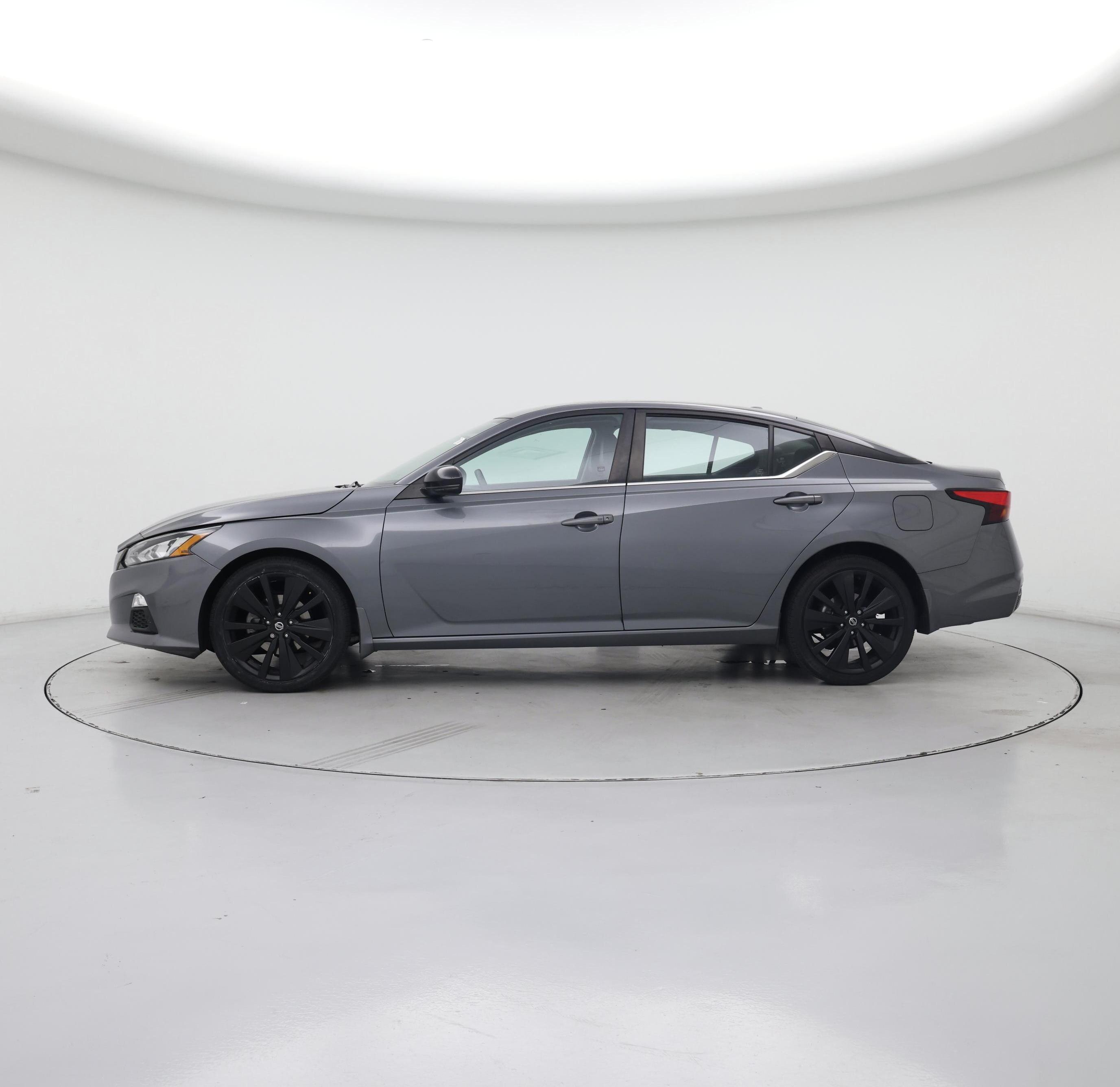Thumbnail: 2020 Nissan Altima - 3