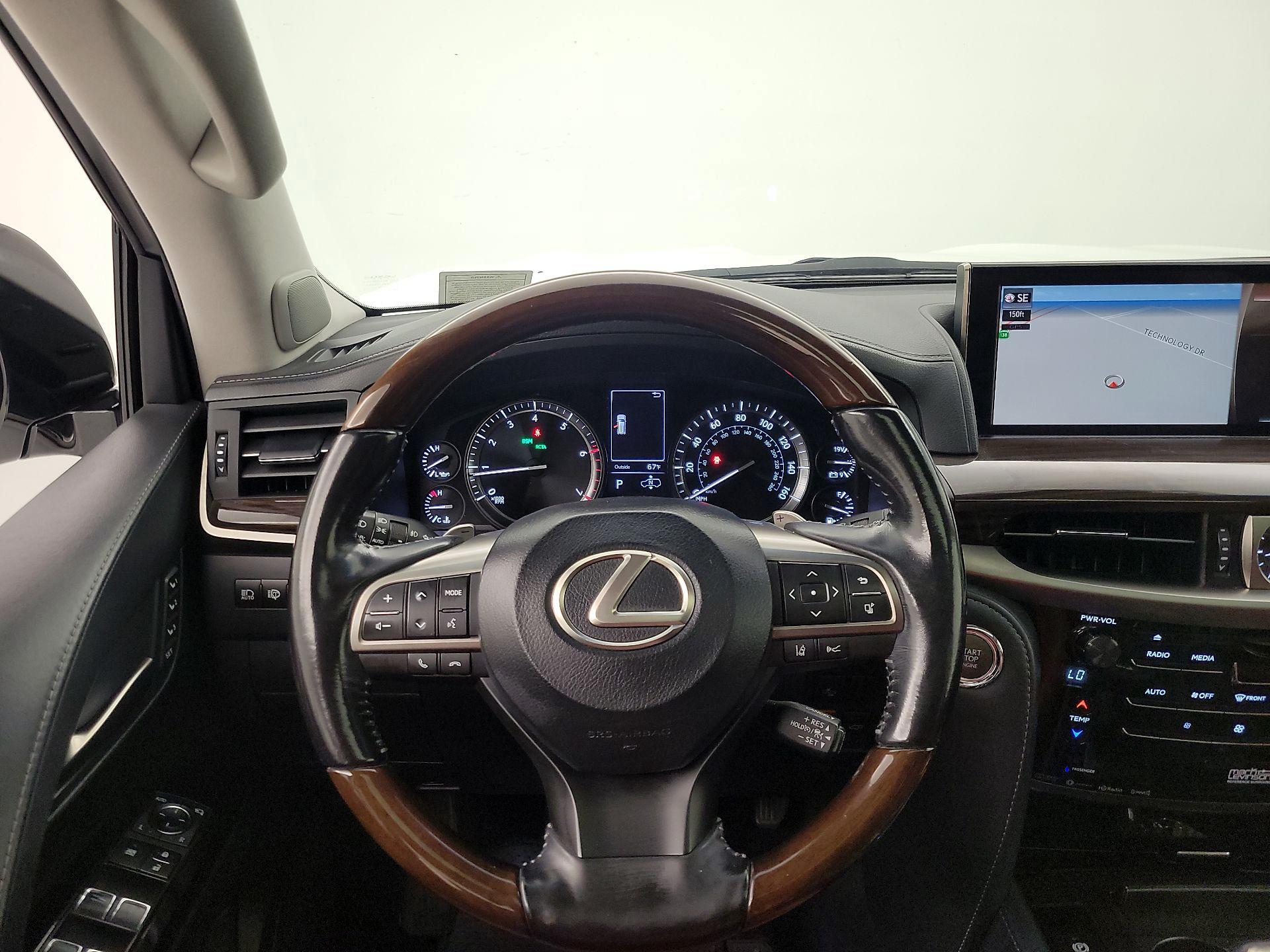 Thumbnail: 2018 Lexus LX - 10