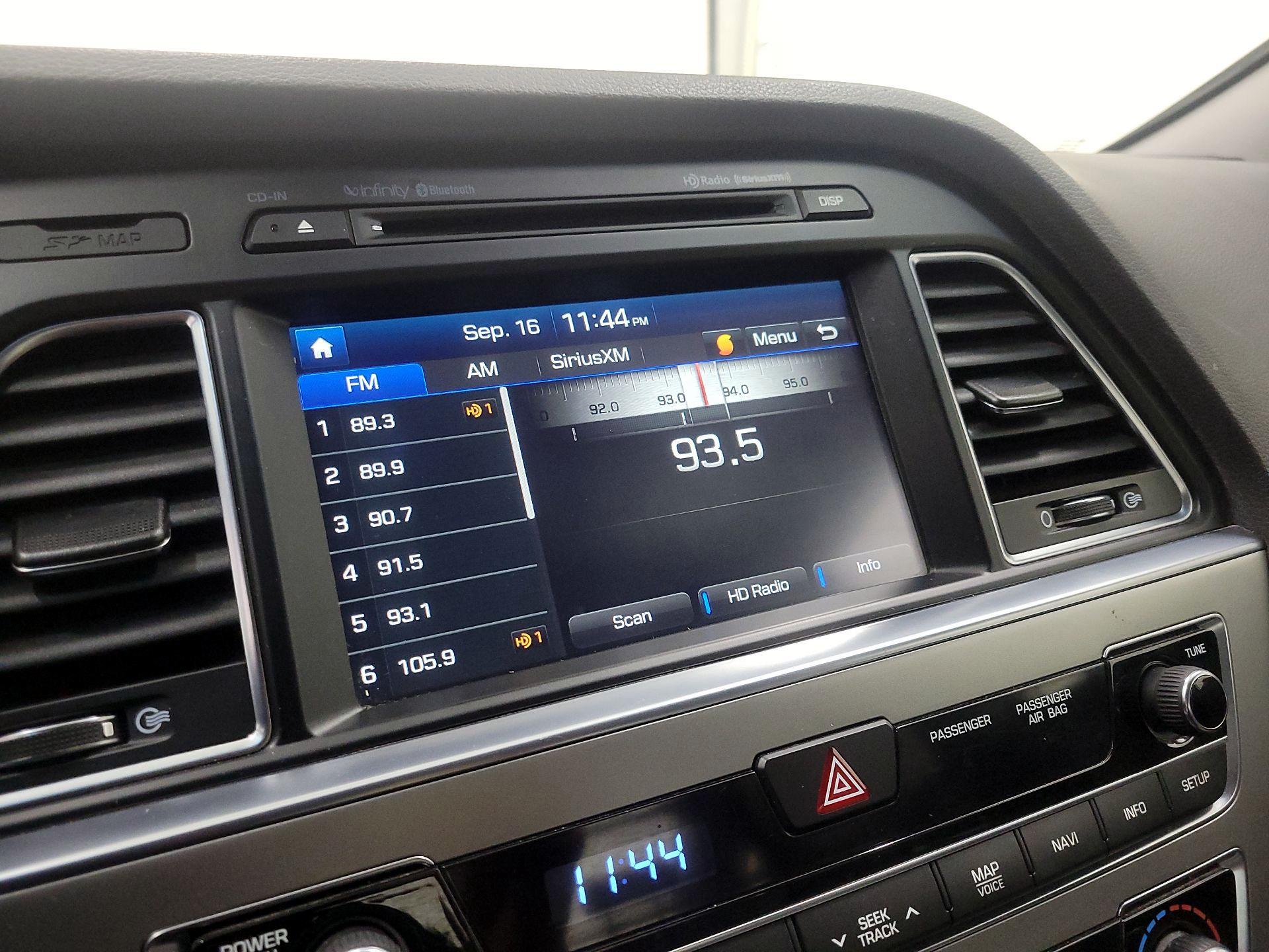 Thumbnail: 2015 Hyundai Sonata - 13
