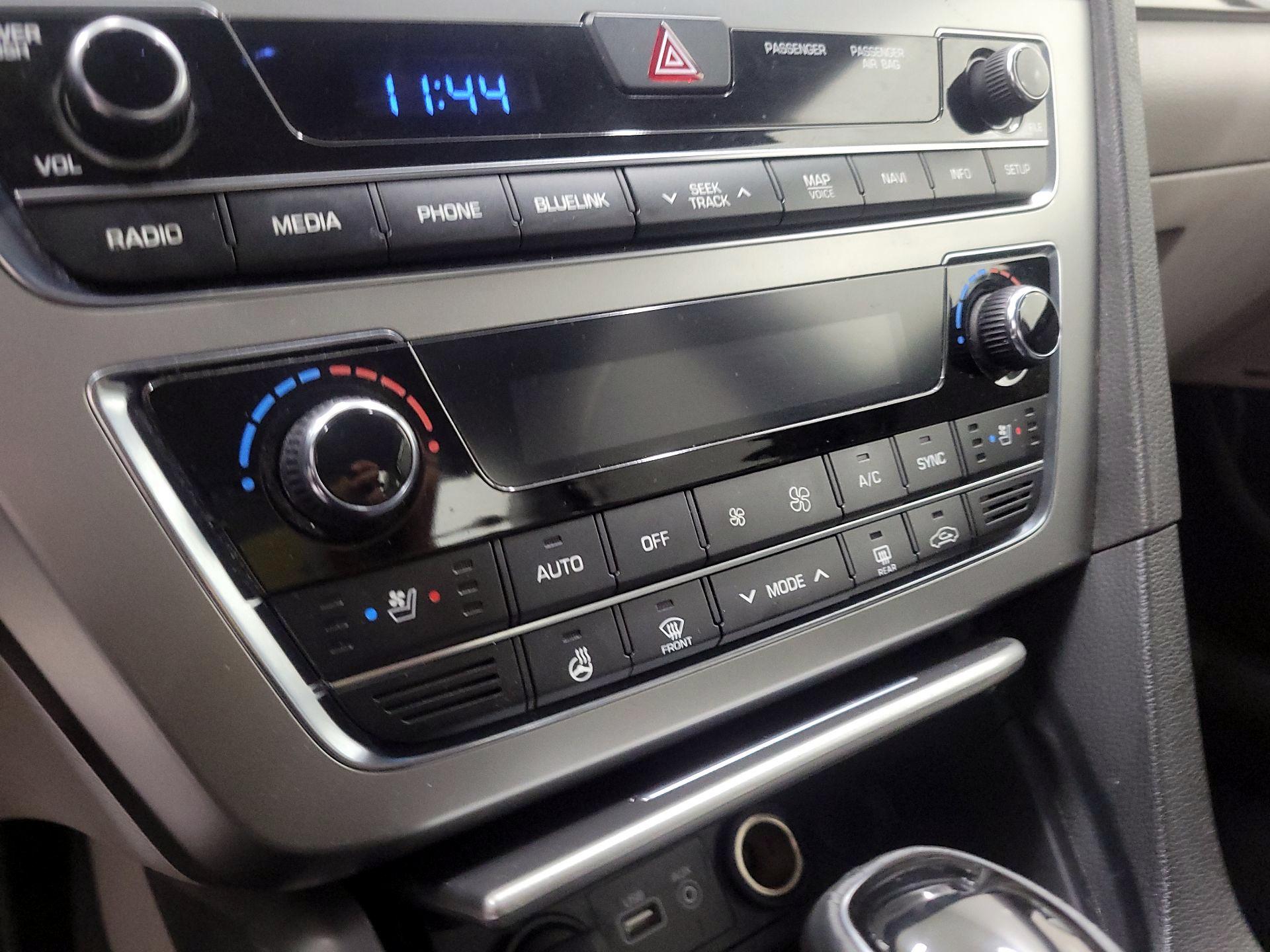 Thumbnail: 2015 Hyundai Sonata - 14