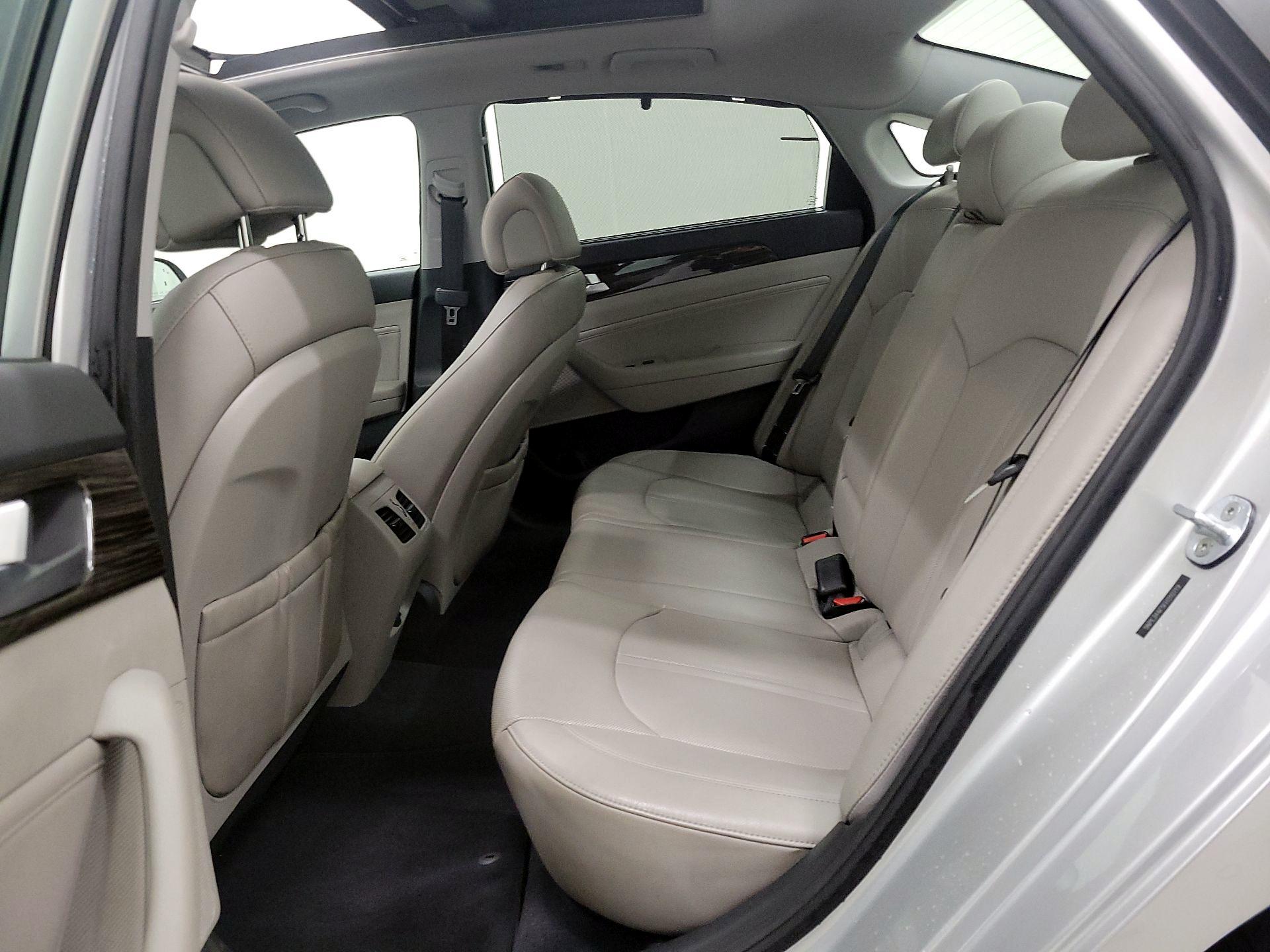 Thumbnail: 2015 Hyundai Sonata - 18