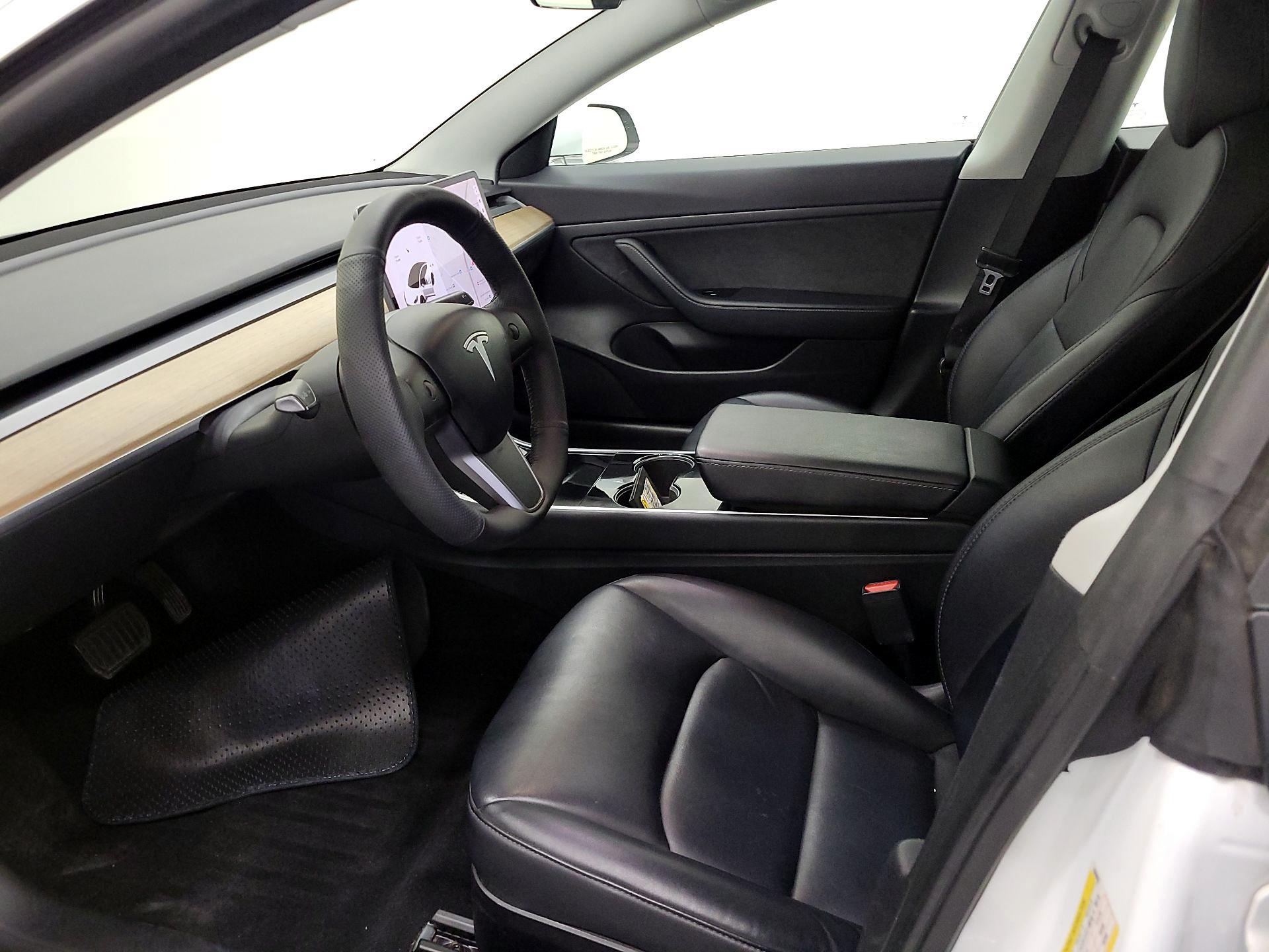 Thumbnail: 2020 Tesla Model 3 - 11