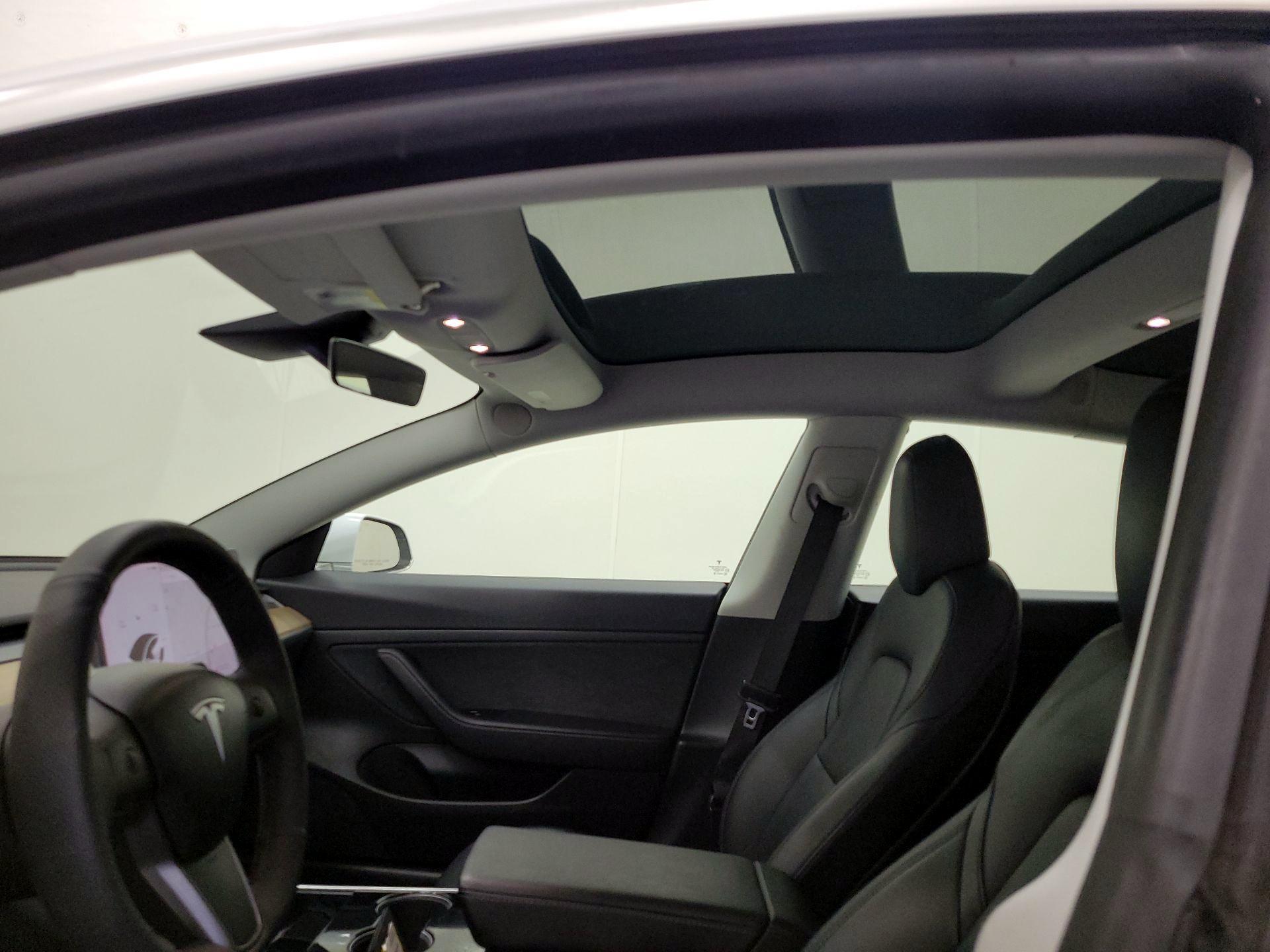 Thumbnail: 2020 Tesla Model 3 - 18