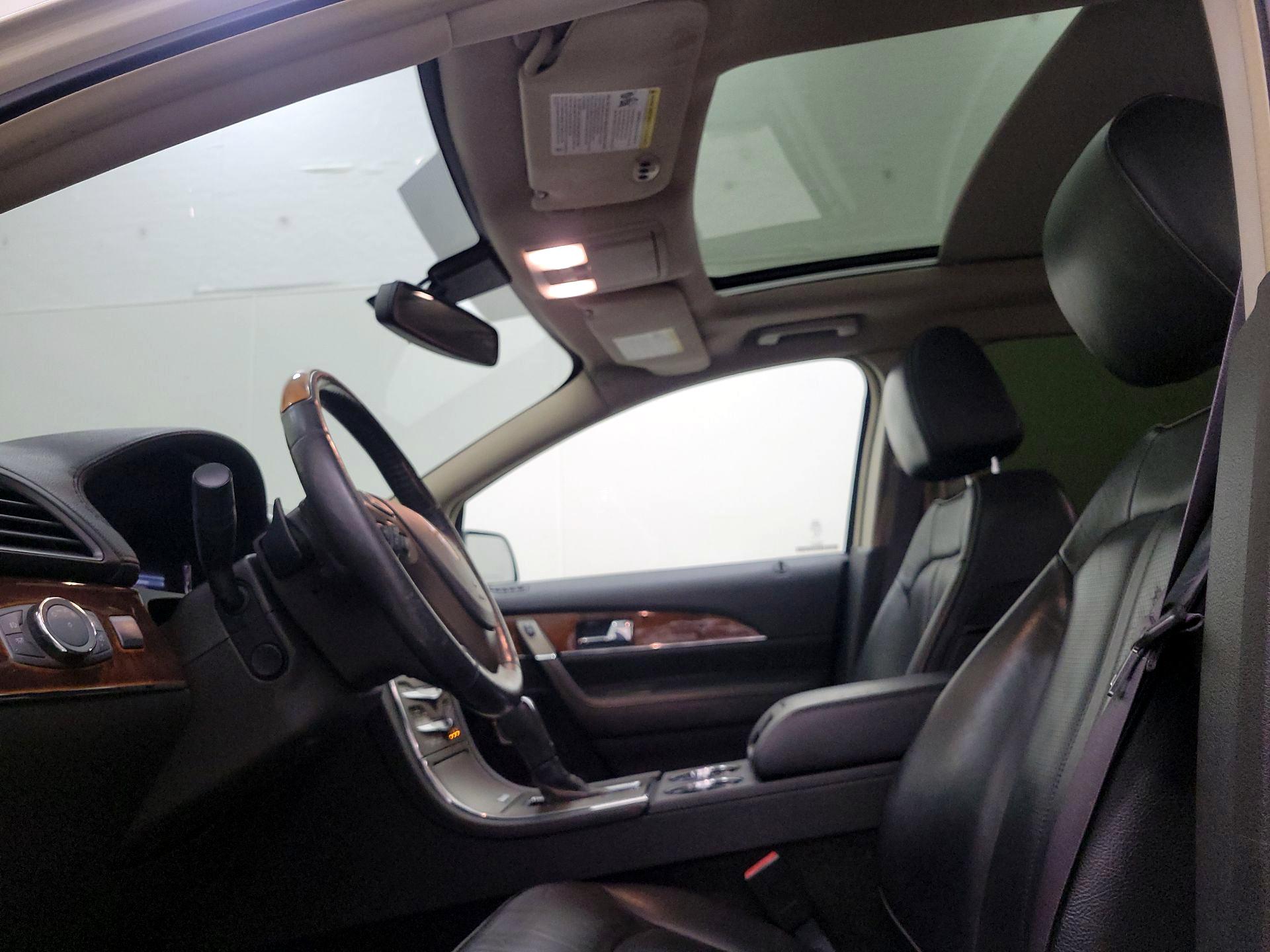 Thumbnail: 2015 Lincoln MKX - 19
