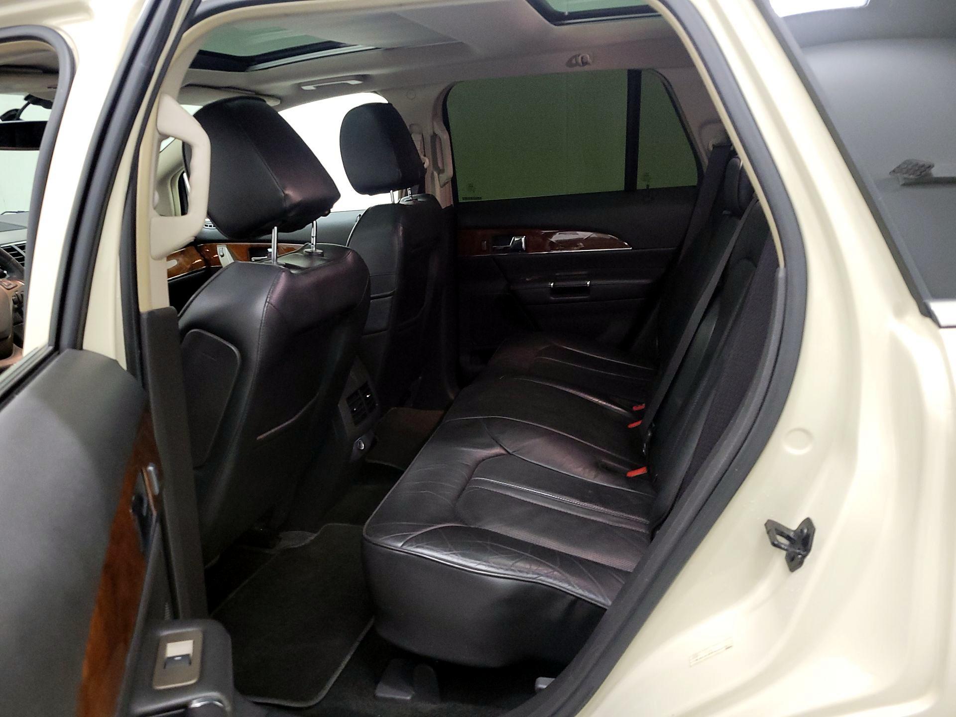 Thumbnail: 2015 Lincoln MKX - 20