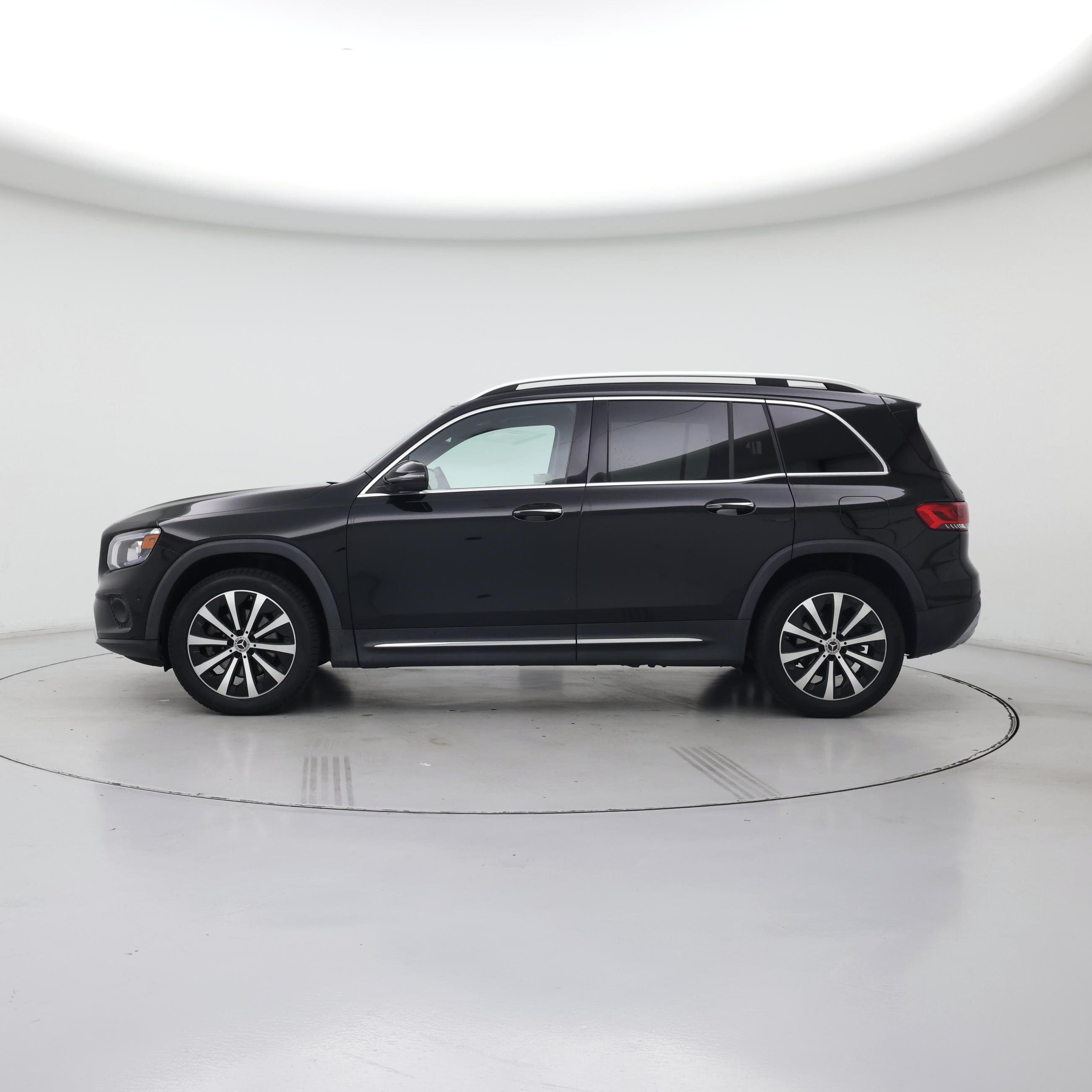 Thumbnail: 2022 Mercedes-Benz GLB - 3