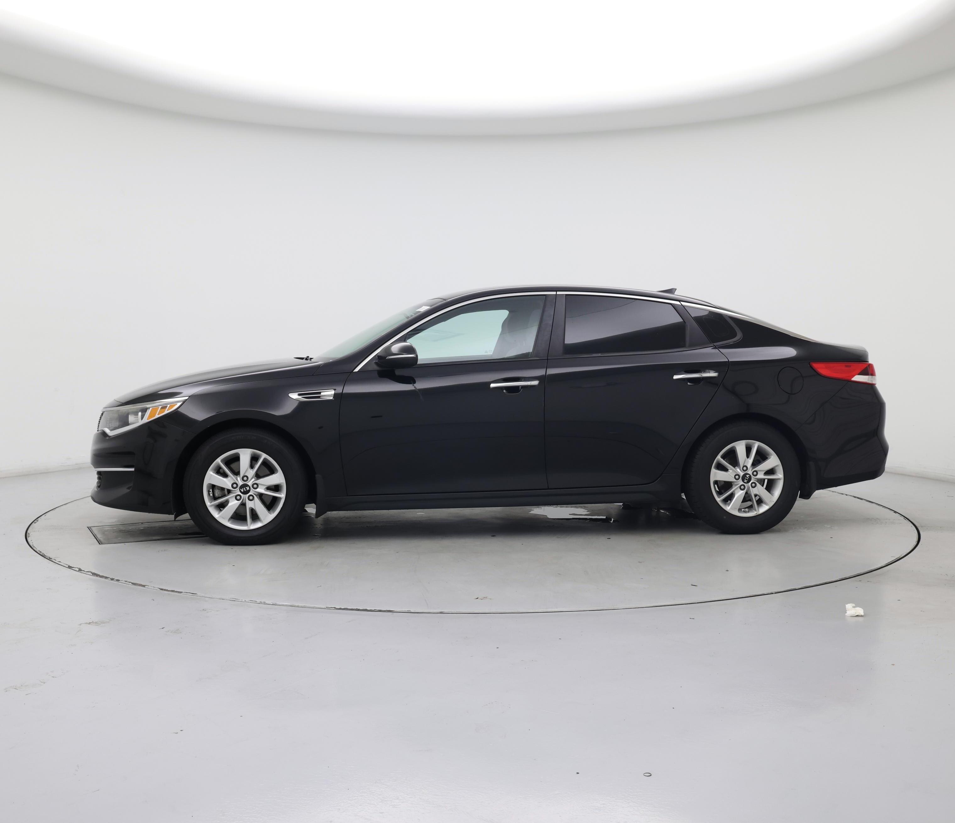 Thumbnail: 2018 Kia Optima - 3