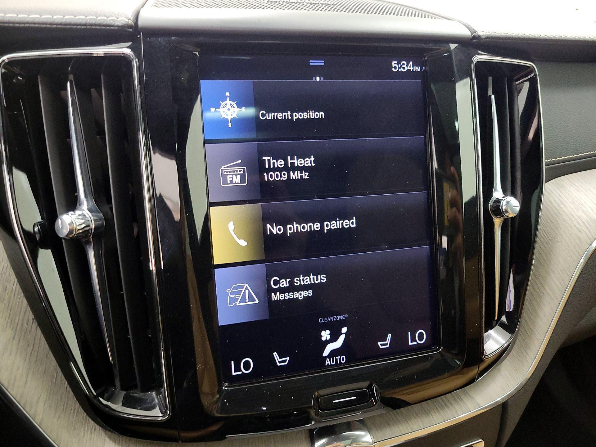 Thumbnail: 2020 Volvo XC60 - 16