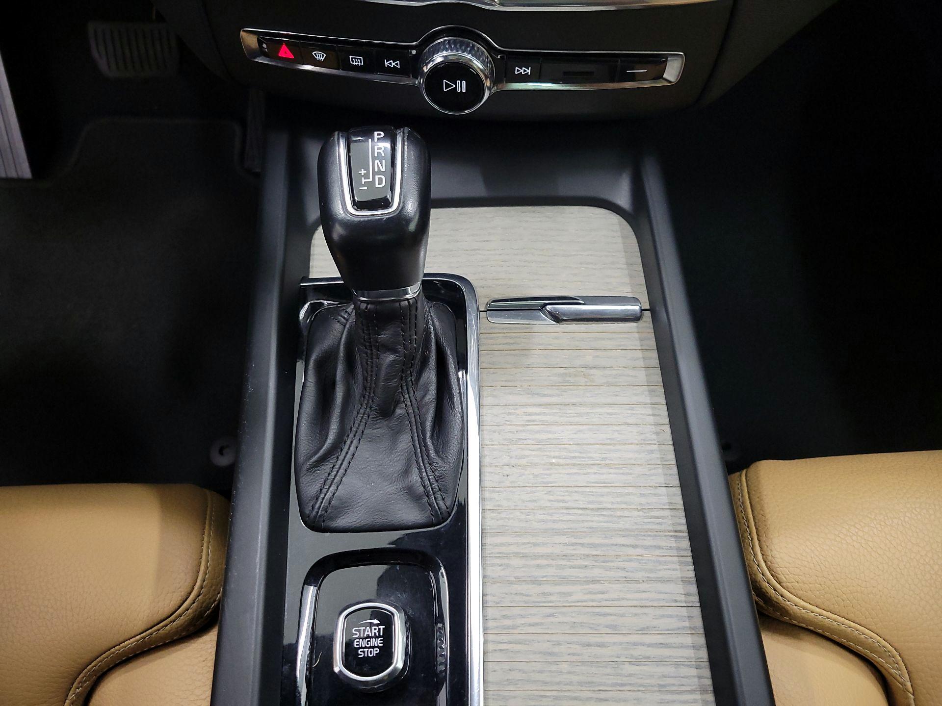 Thumbnail: 2020 Volvo XC60 - 18