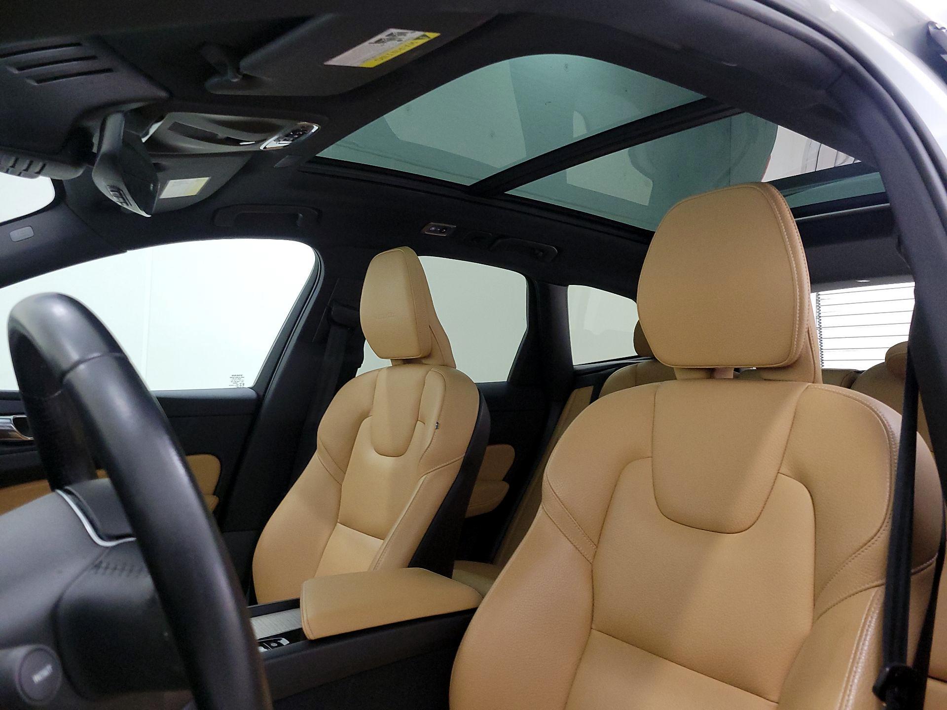Thumbnail: 2020 Volvo XC60 - 19