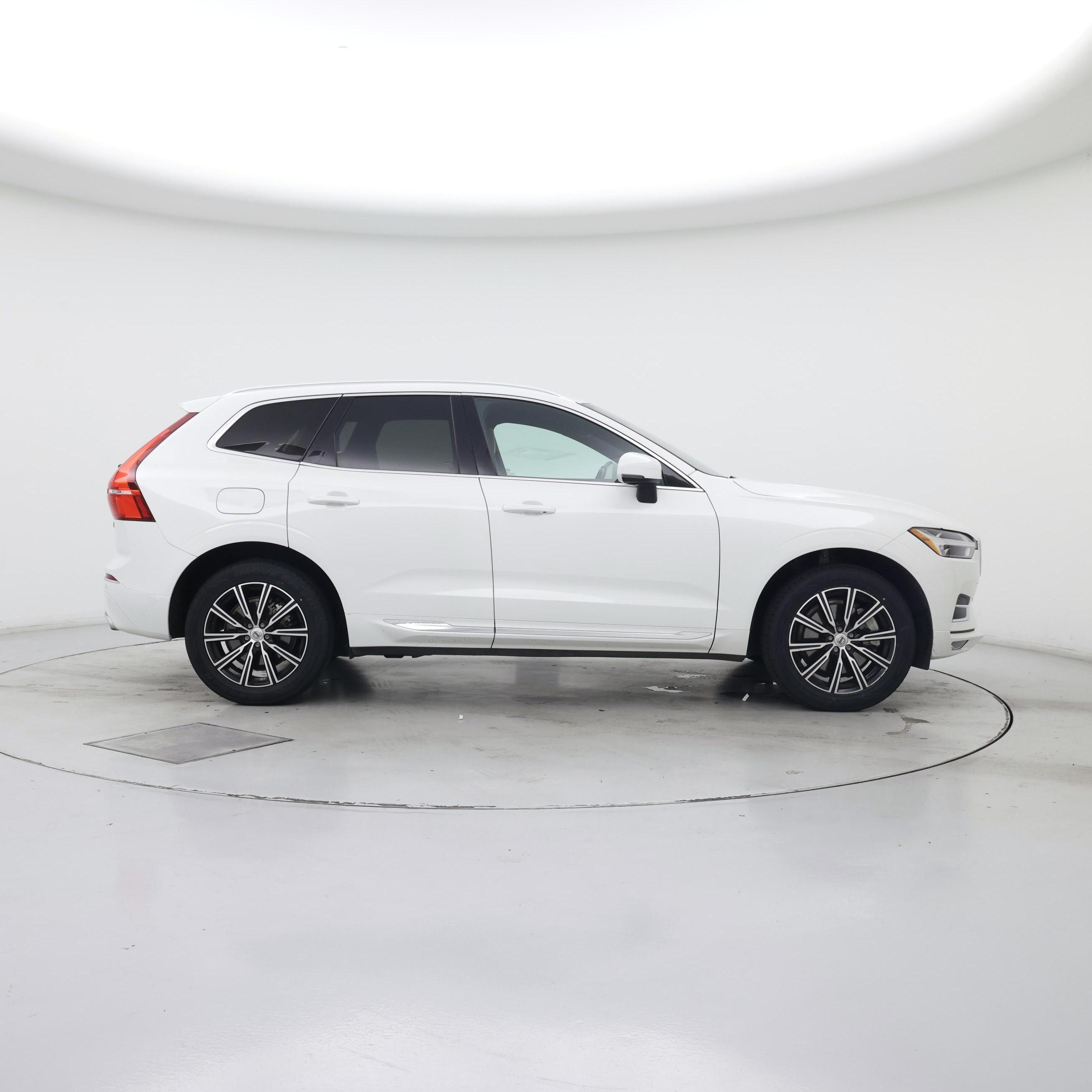 Thumbnail: 2020 Volvo XC60 - 7