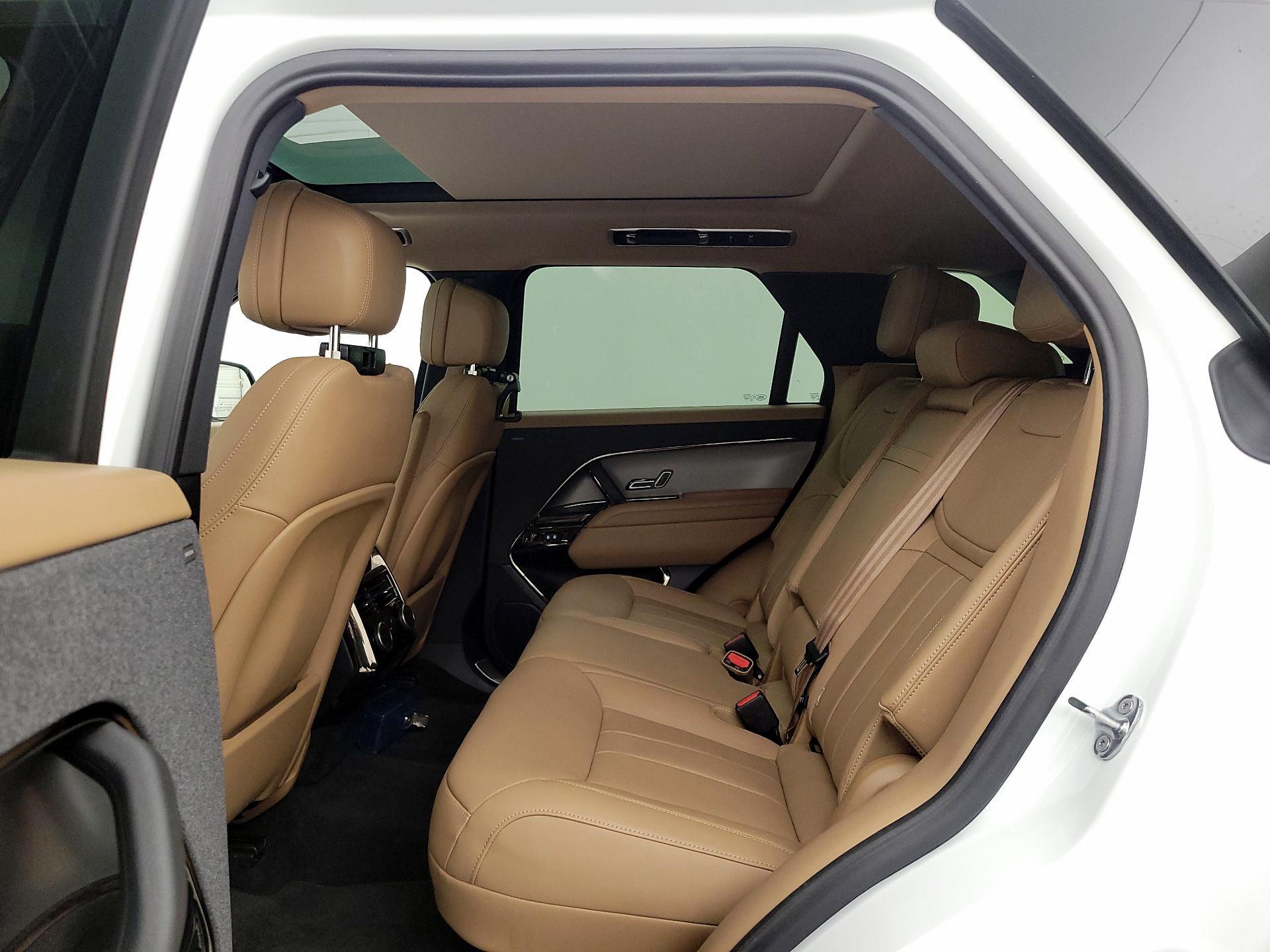 Thumbnail: 2024 Land Rover Range Rover Sport - 20