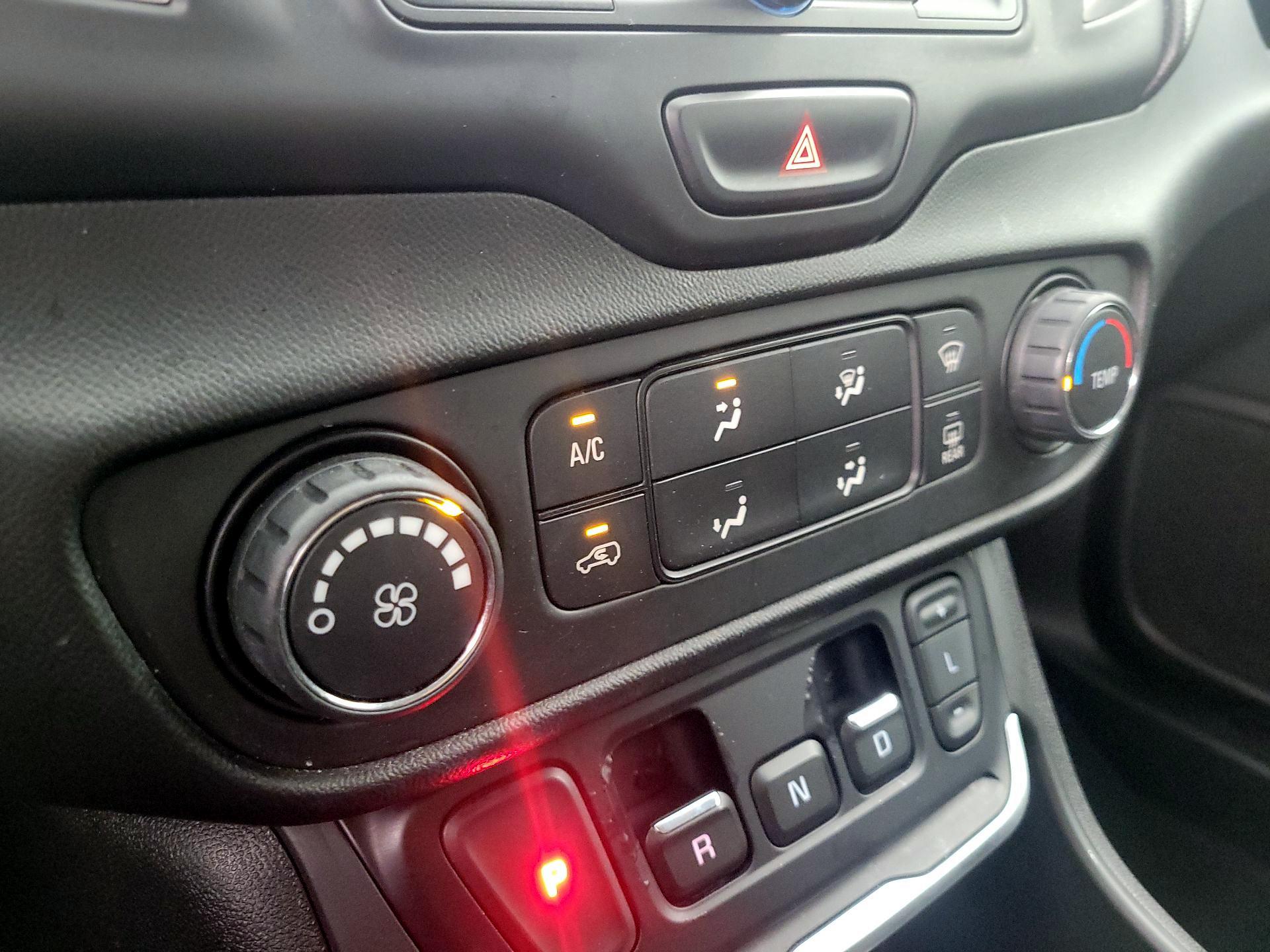 Thumbnail: 2018 GMC Terrain - 16
