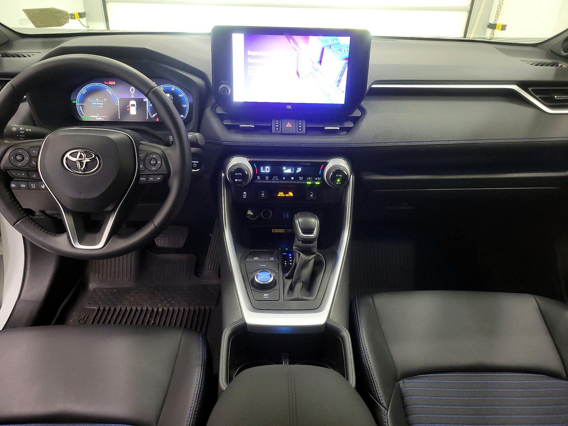 Thumbnail: 2024 Toyota RAV4 - 9