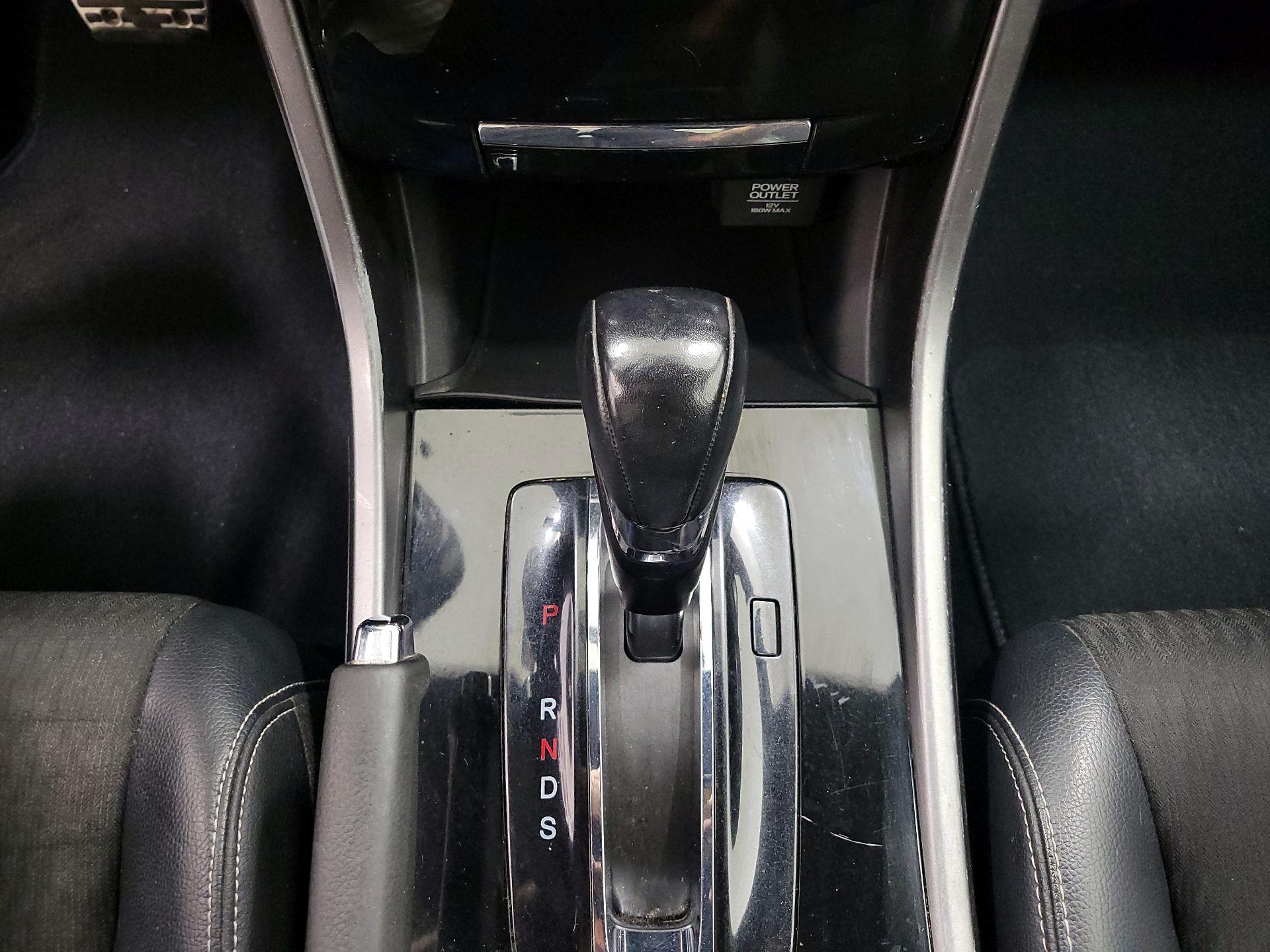 Thumbnail: 2017 Honda Accord - 17